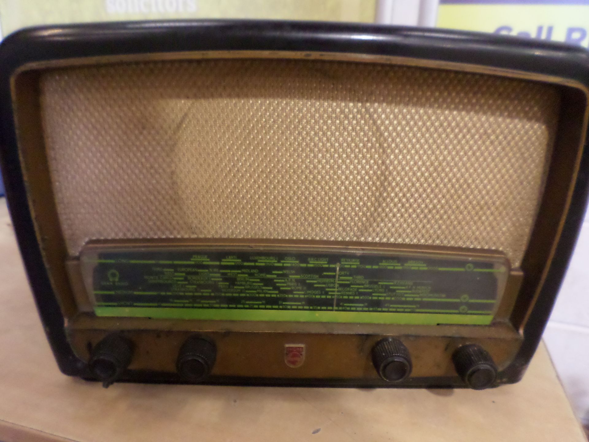 Old bakelite Philips radio