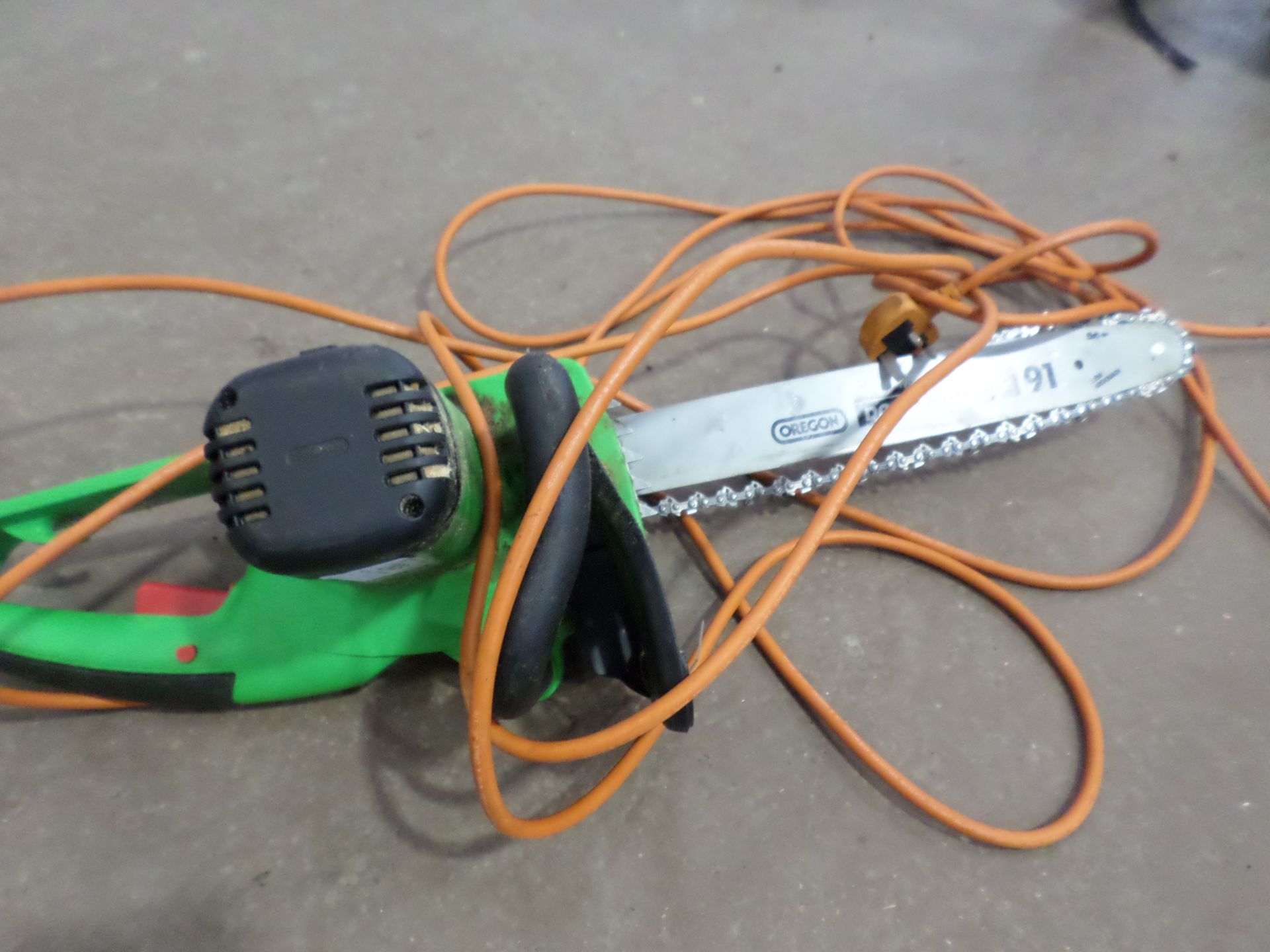 Chainsaw, not working - Image 2 of 2