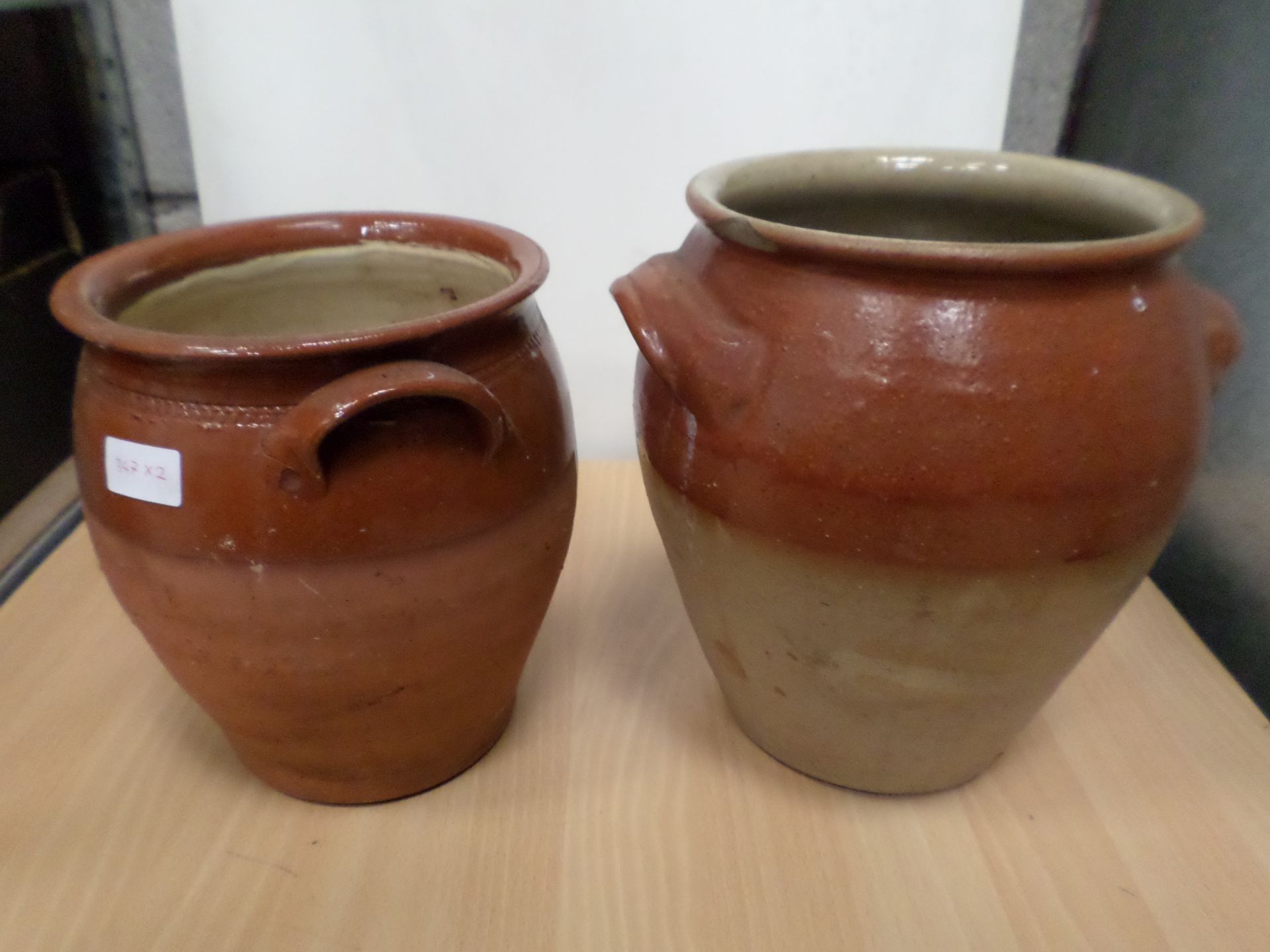 2 Earthern ware jugs/vases