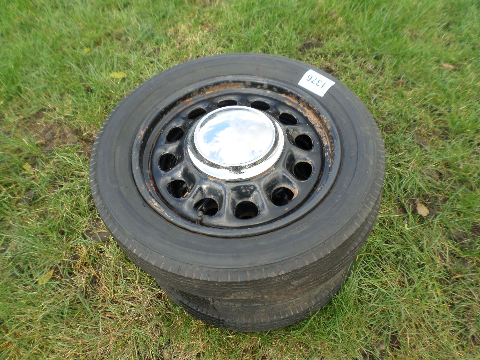 4 x Morris 8 wheels and tyres 4.5/17 NO VAT - Image 2 of 2