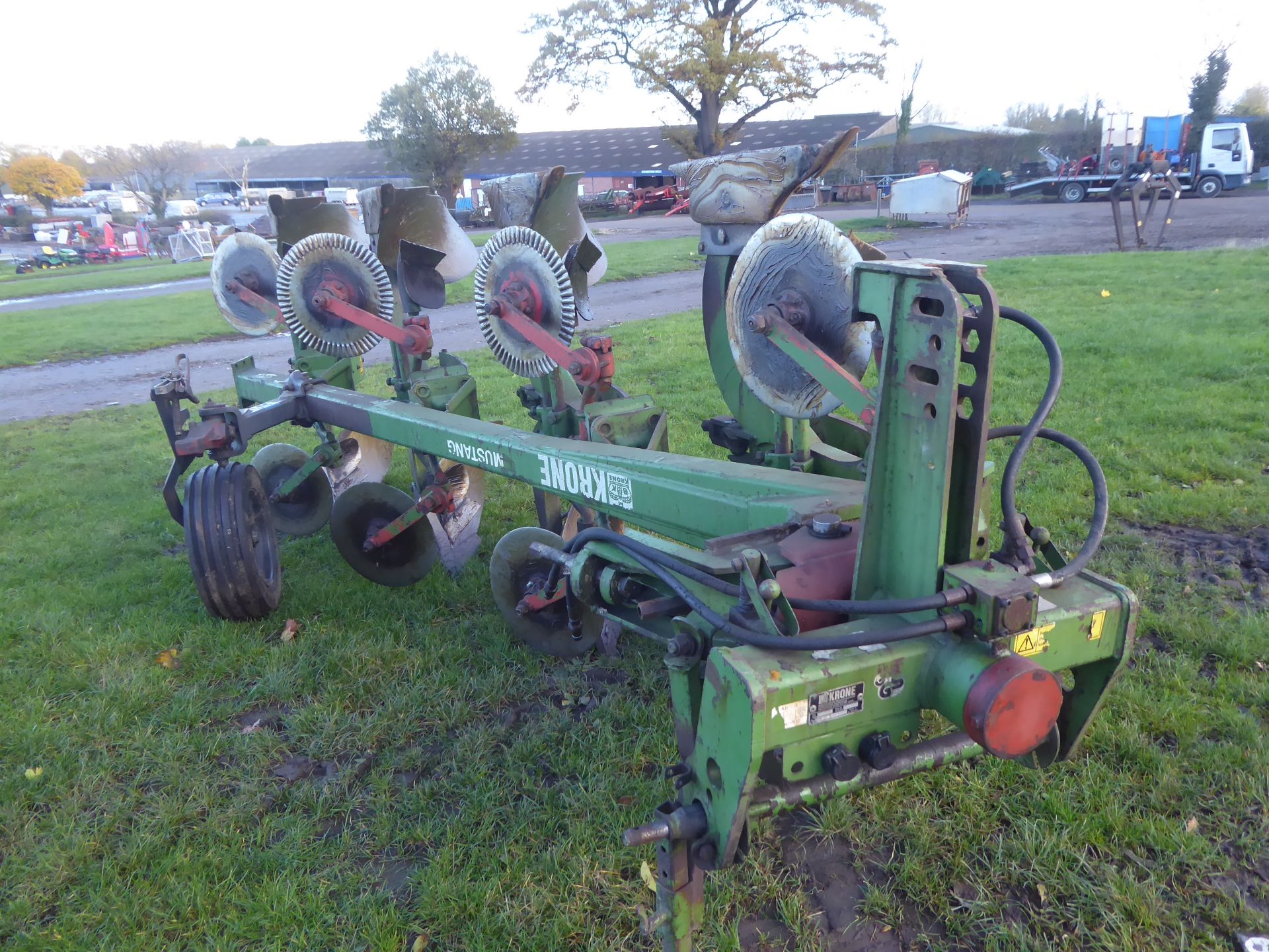 Krone Mustang SL-120 4F auto reset plough c/w discs - Image 3 of 3