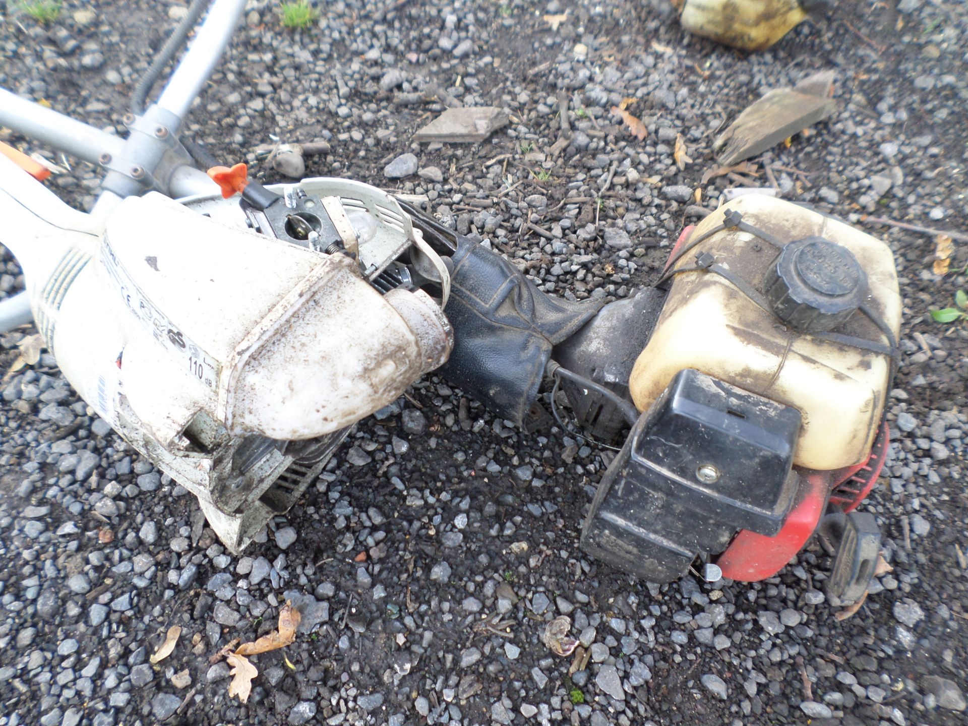 2 petrol strimmers - Image 2 of 2