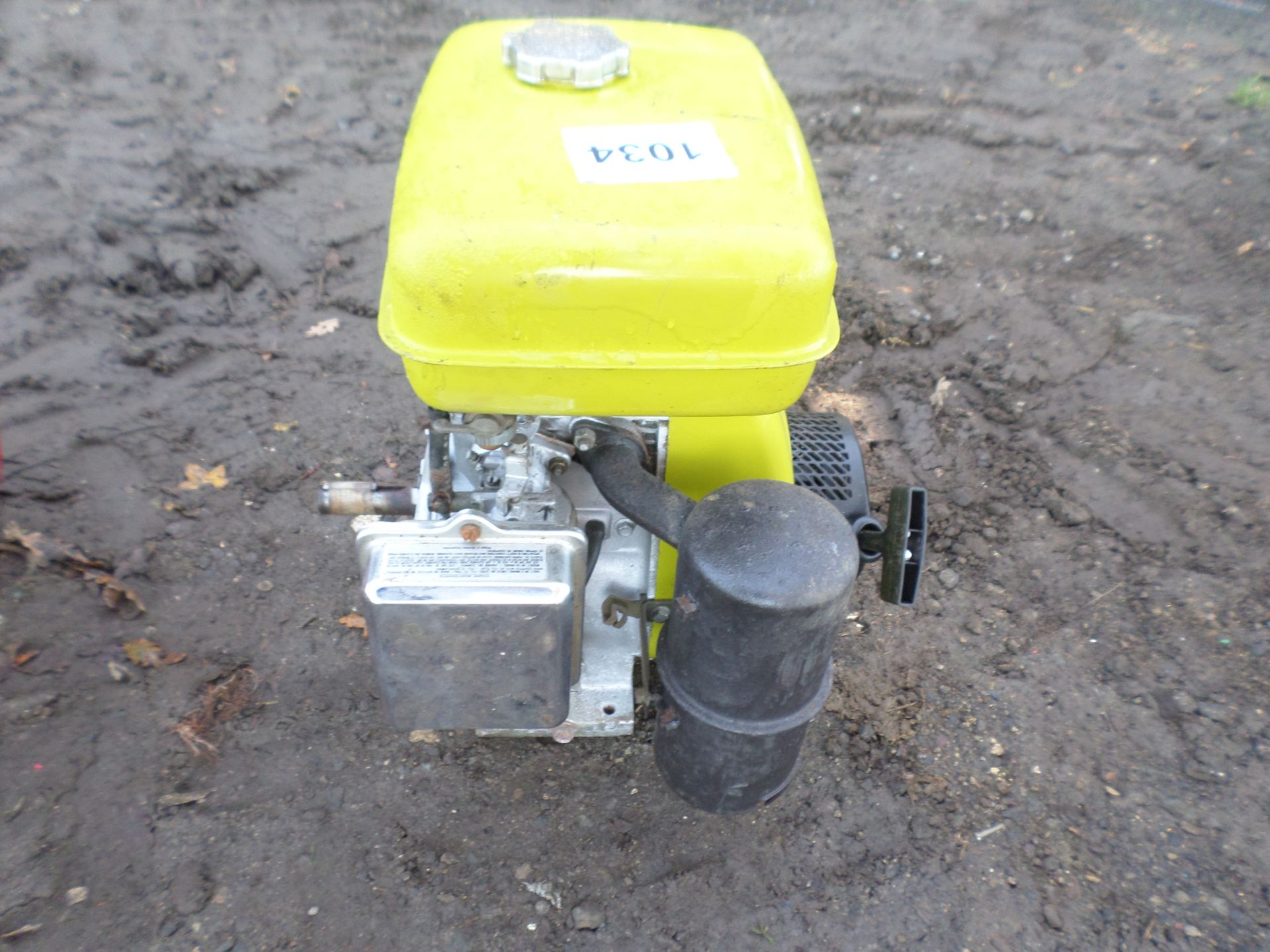 Robin EY25 8HP engine NO VAT - Image 3 of 3