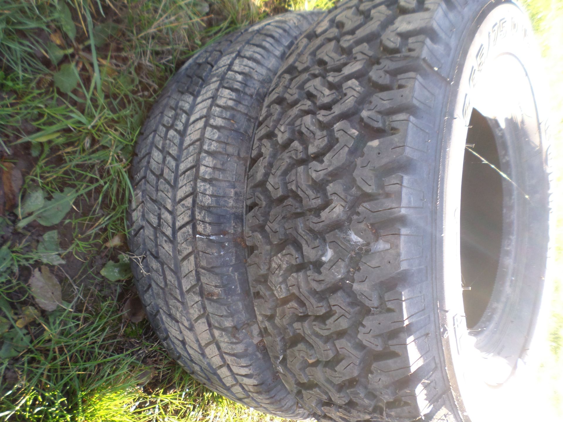 Off road tyre 265/75/15 NO VAT - Image 3 of 3