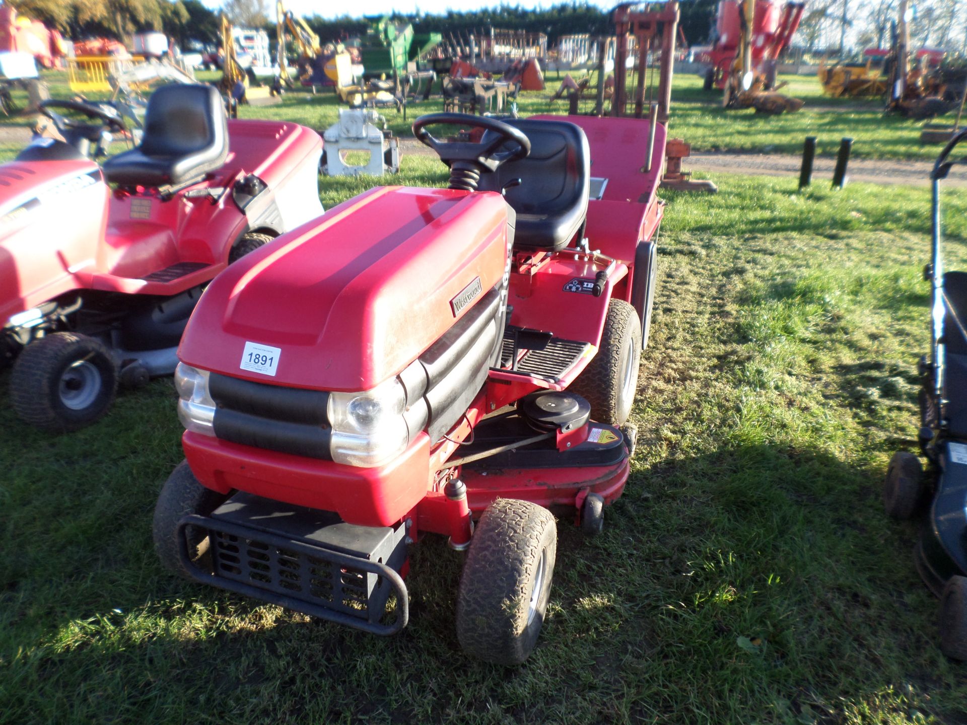 Westwood T1600 ride on mower, hydrostatic drive, 16HP, 42" cut c/w collector, used this season but
