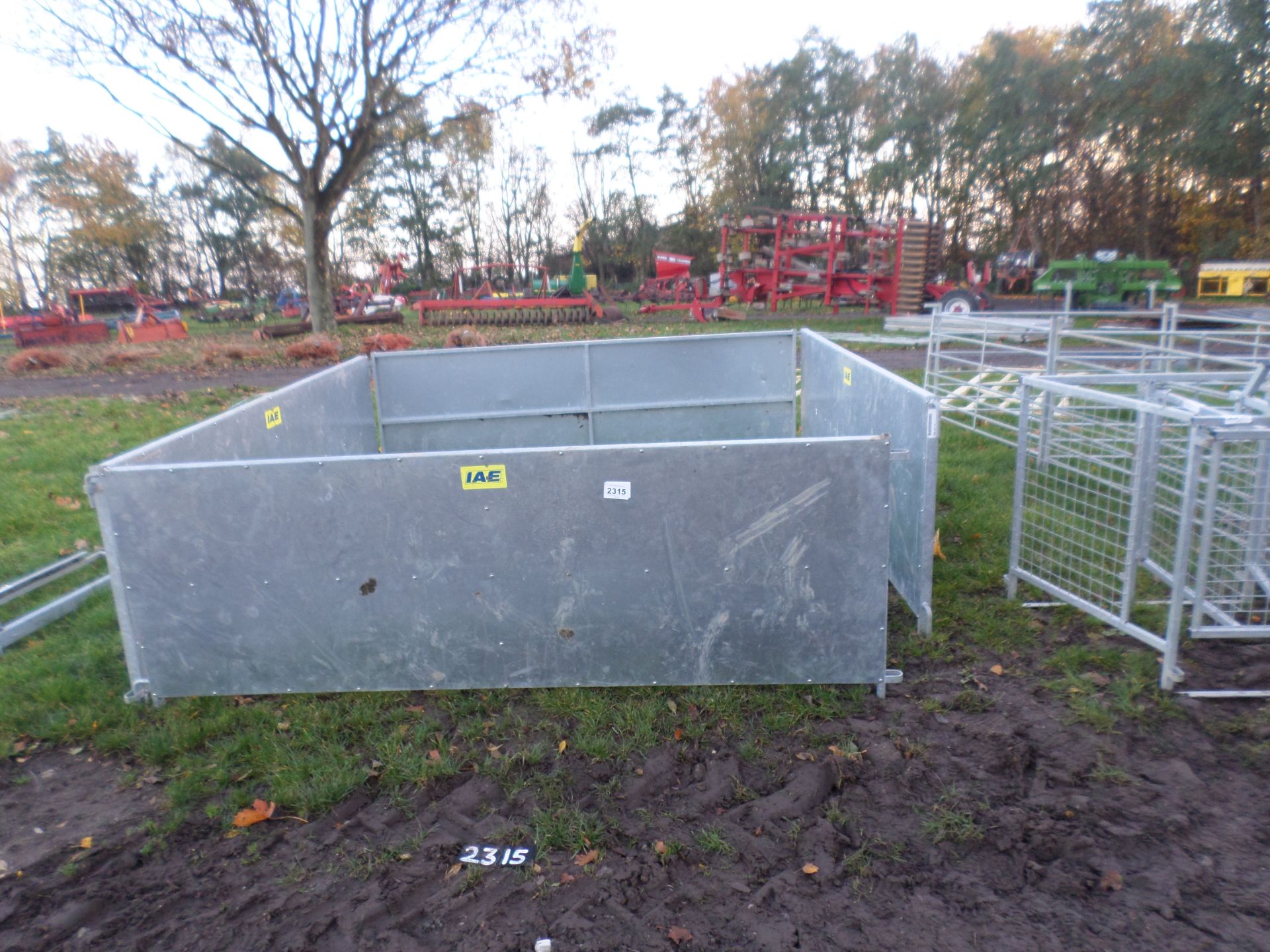 4 x IAE sheep race panels, 6 months old, hardly used NO VAT