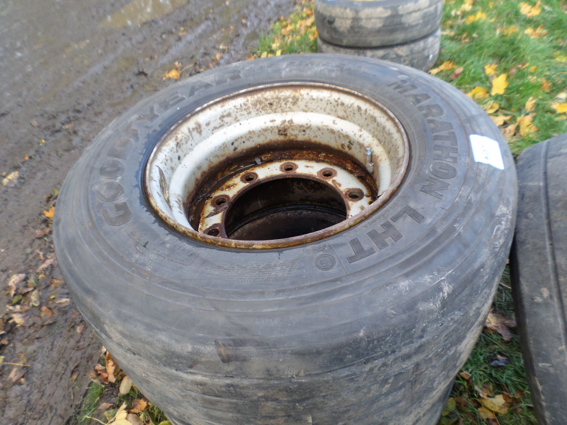 3 wheels/tyres 435/50/R19.5 NO VAT - Image 2 of 2