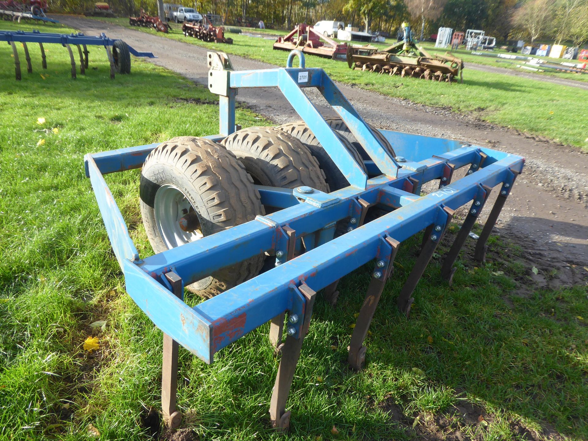 3m front tyre press with 2 rows of rigid tines NO VAT - Image 2 of 2