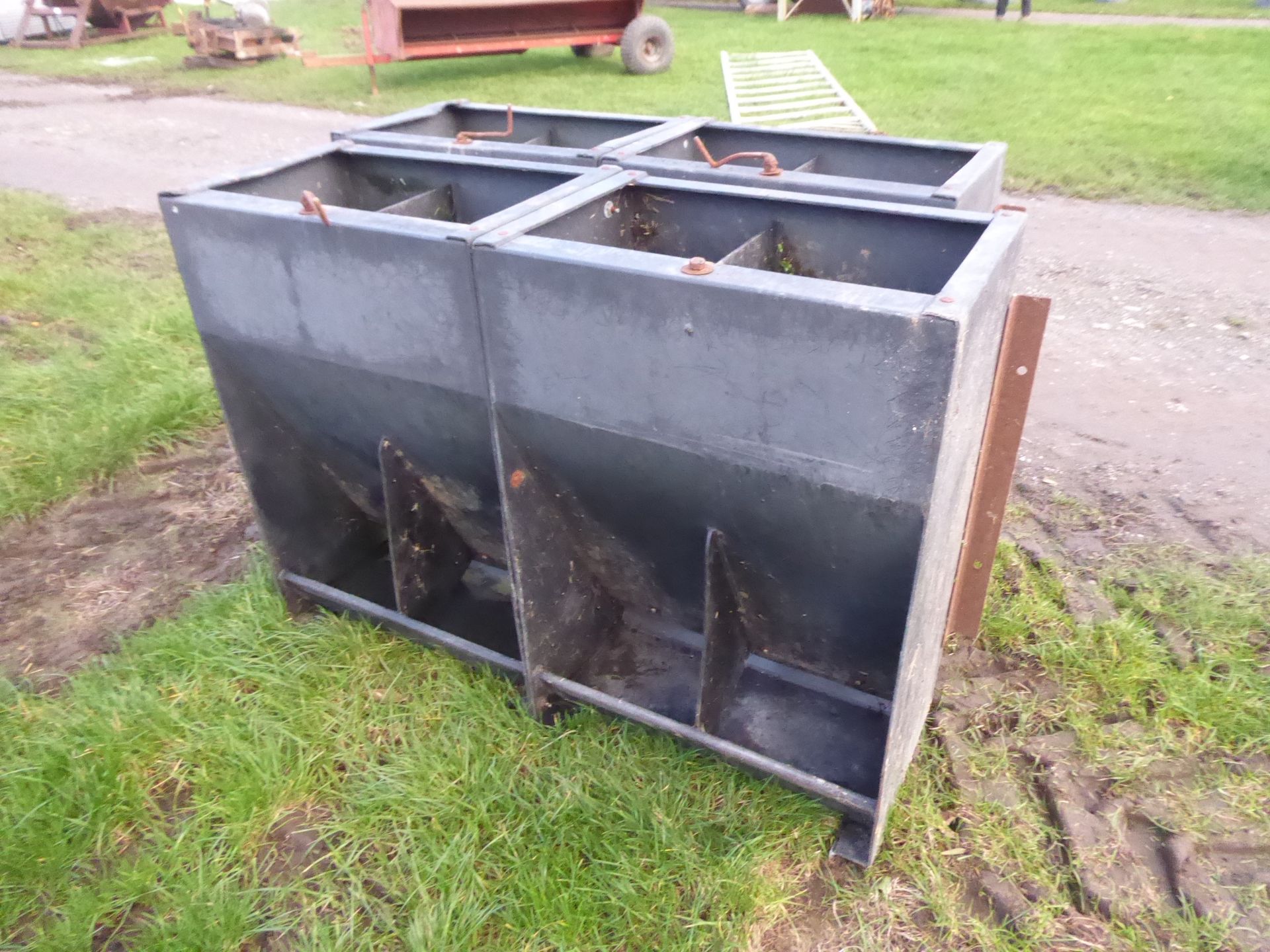 2 x 4ft Bliby plastic pig grower hoppers - Image 2 of 2