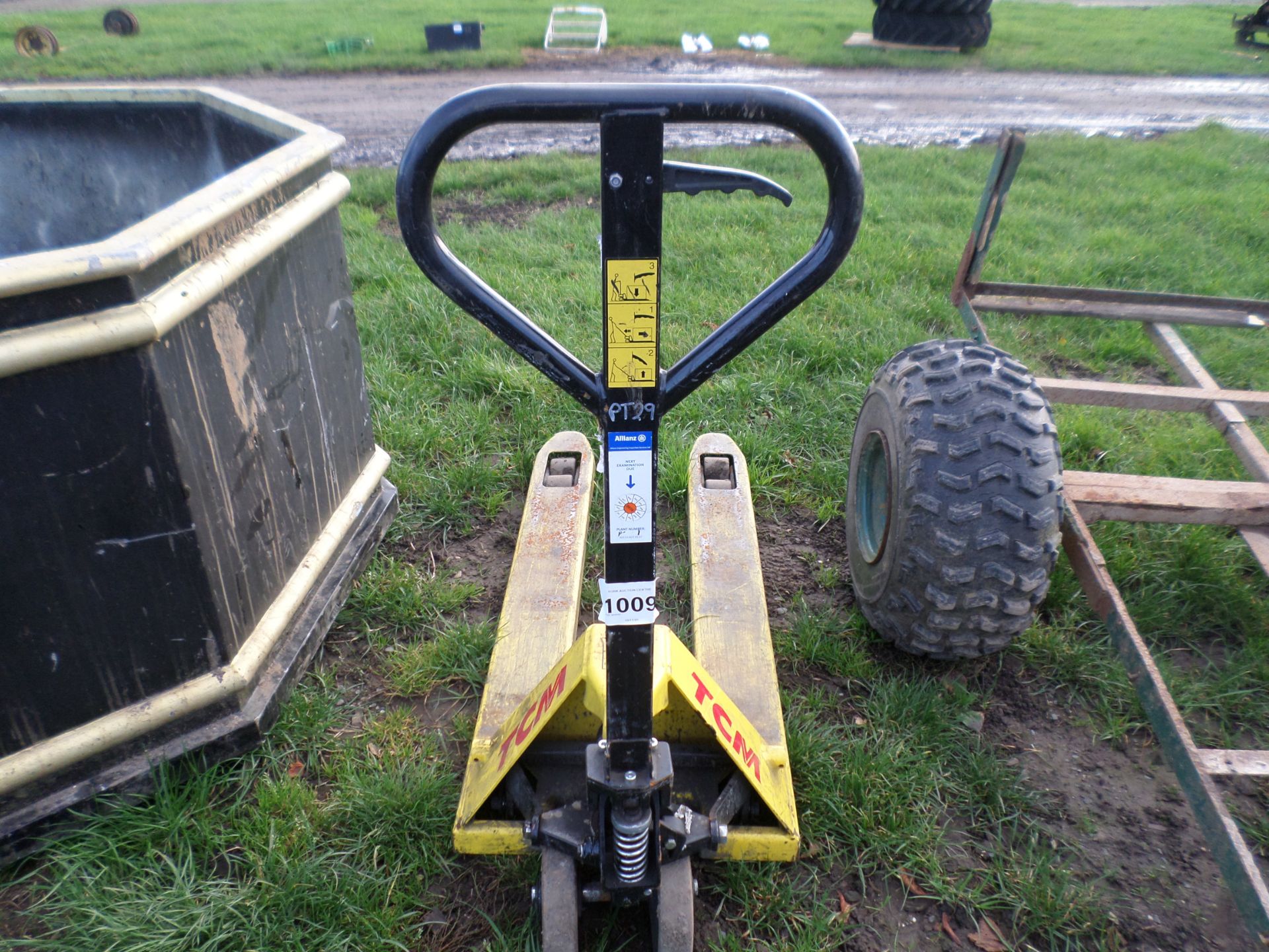 Pallet truck