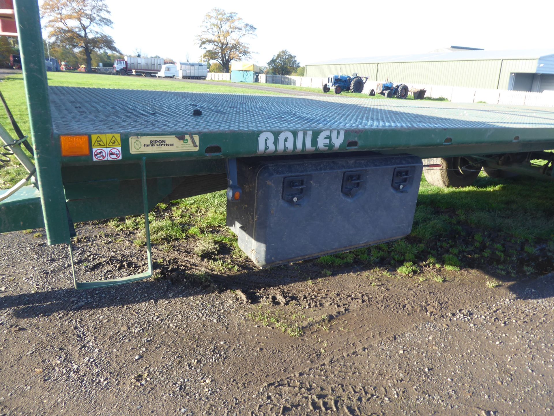 Bailey 32ft bale trailer on commercial axles with sprung drawbar - Image 3 of 4