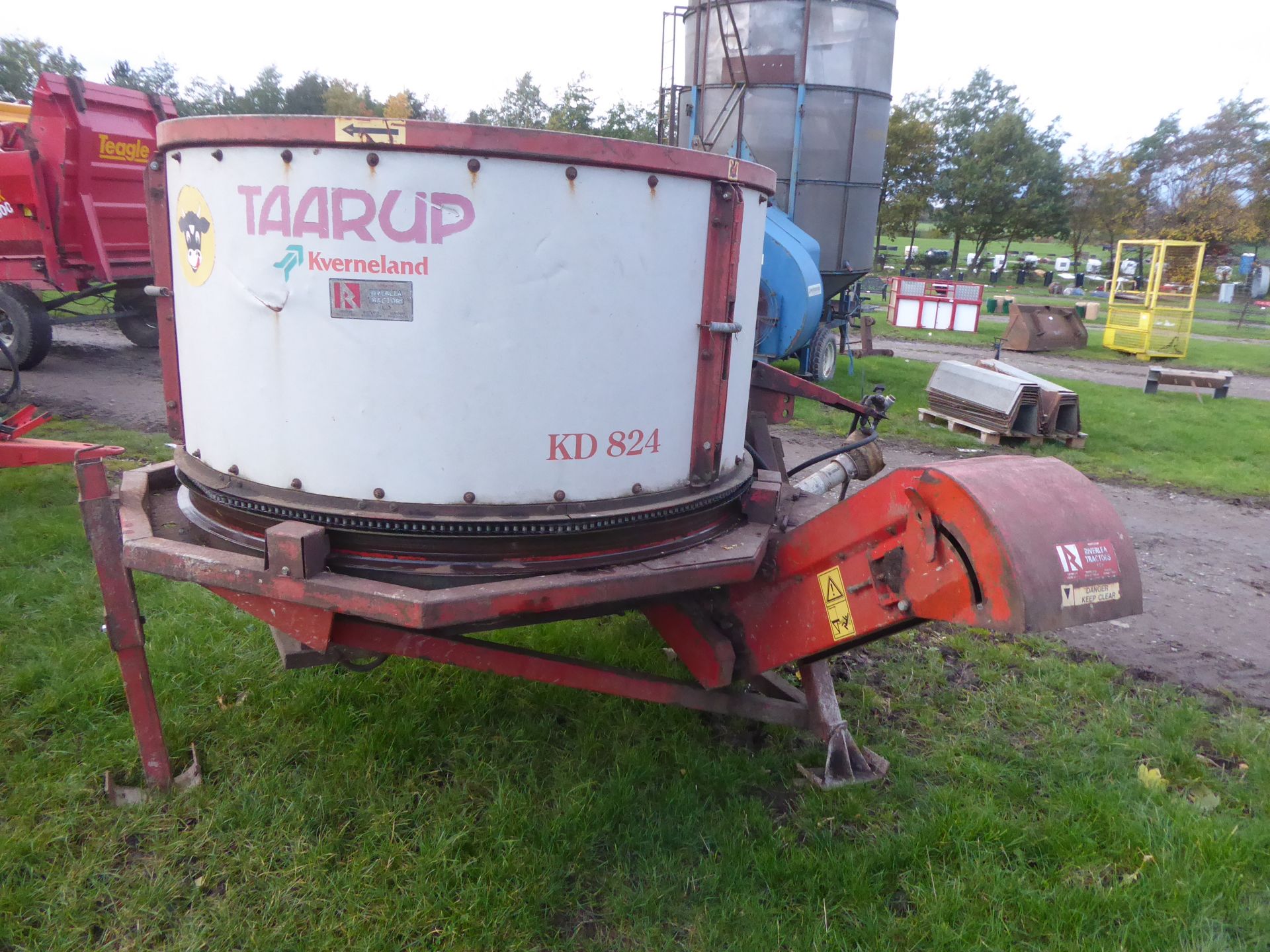 Kverneland KD824 silage bale chopper feeder, gwo, recent new tub, chains, bearings, blades - Image 3 of 3
