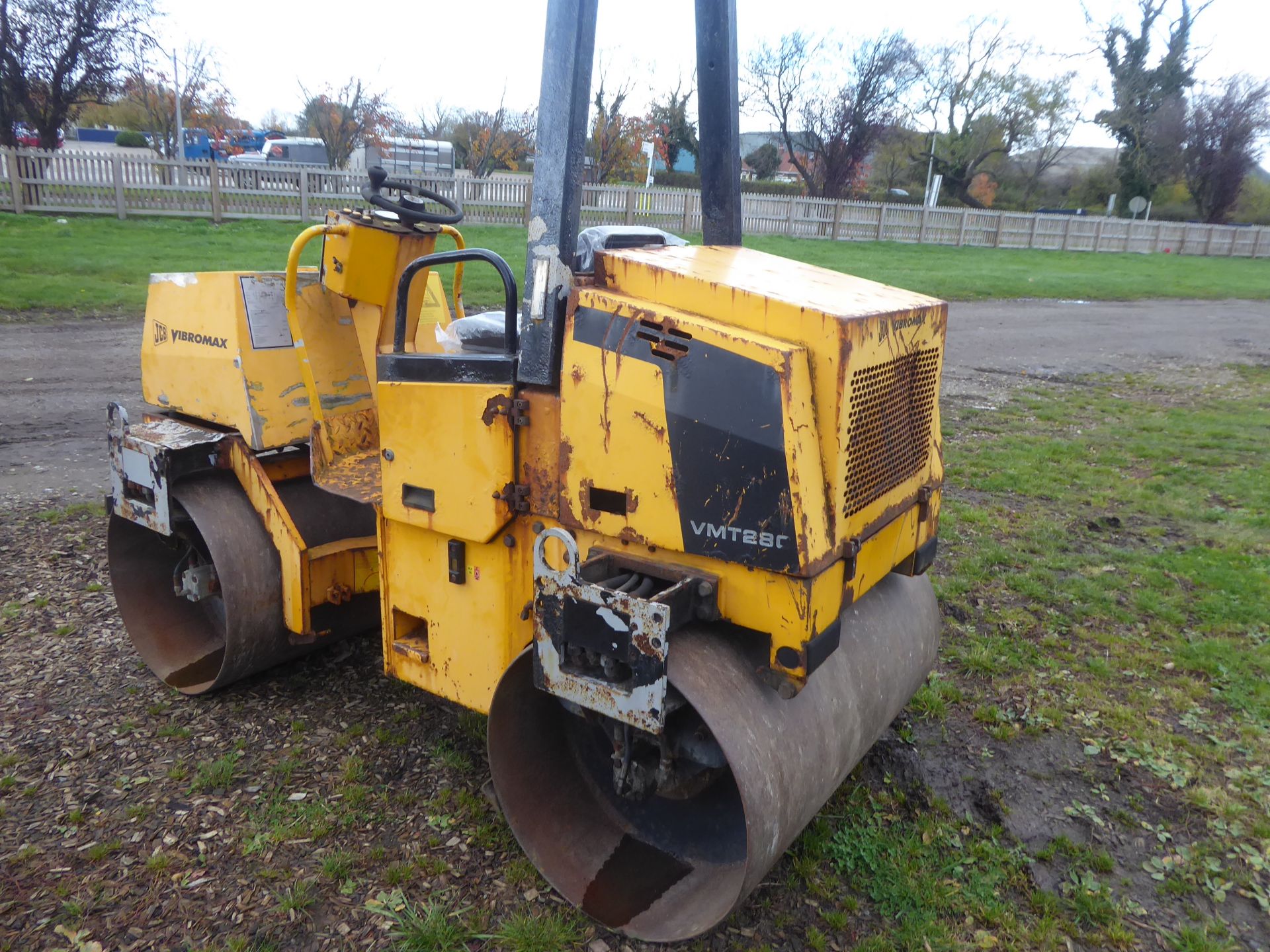 JCB Vibromax VMT 280 twin drum ride on vibrating roller, 2005, rides and drives, recent overhaul, - Image 2 of 2