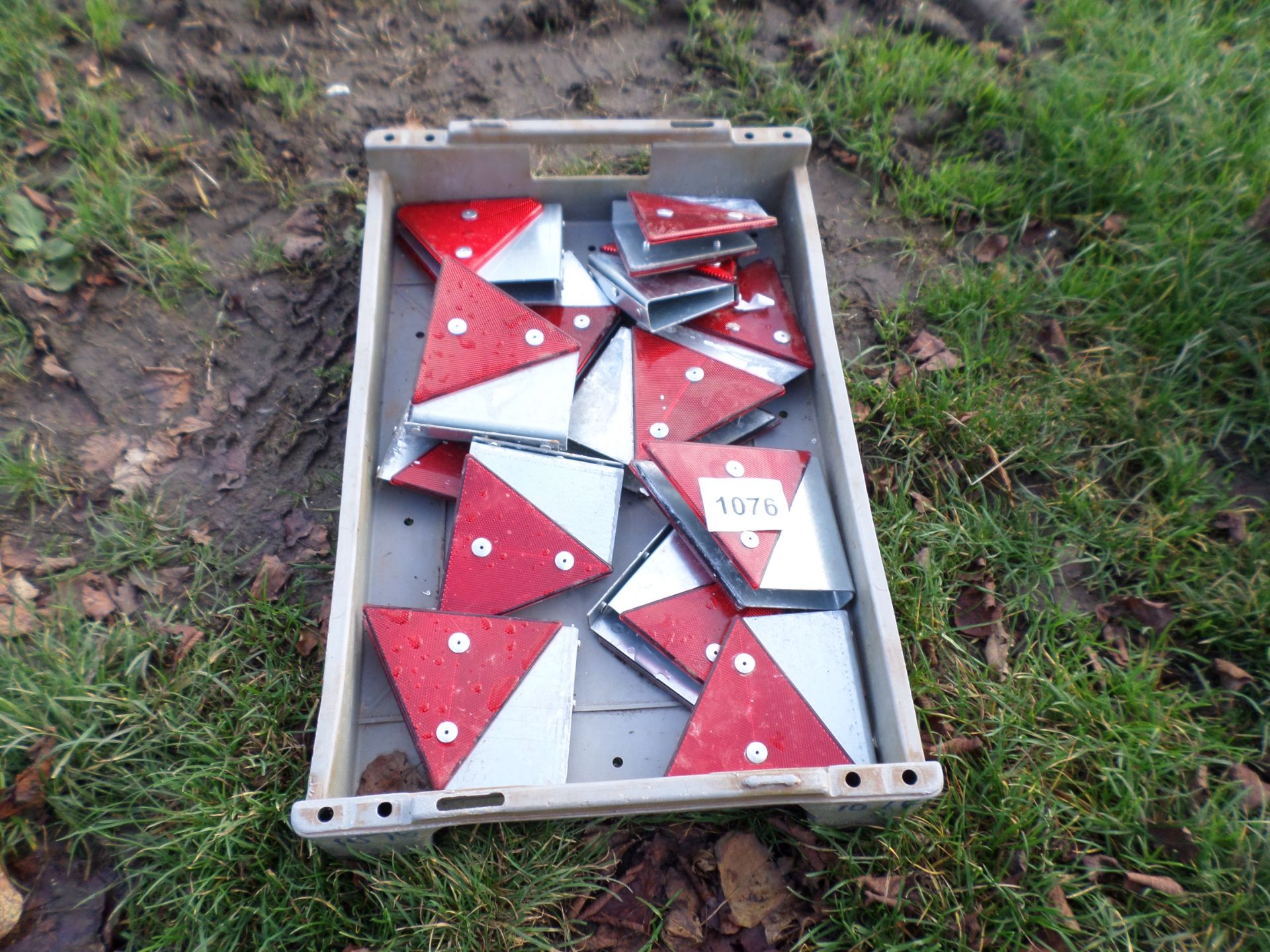 Box of Ifor Williams new trailer reflectors - Image 2 of 2
