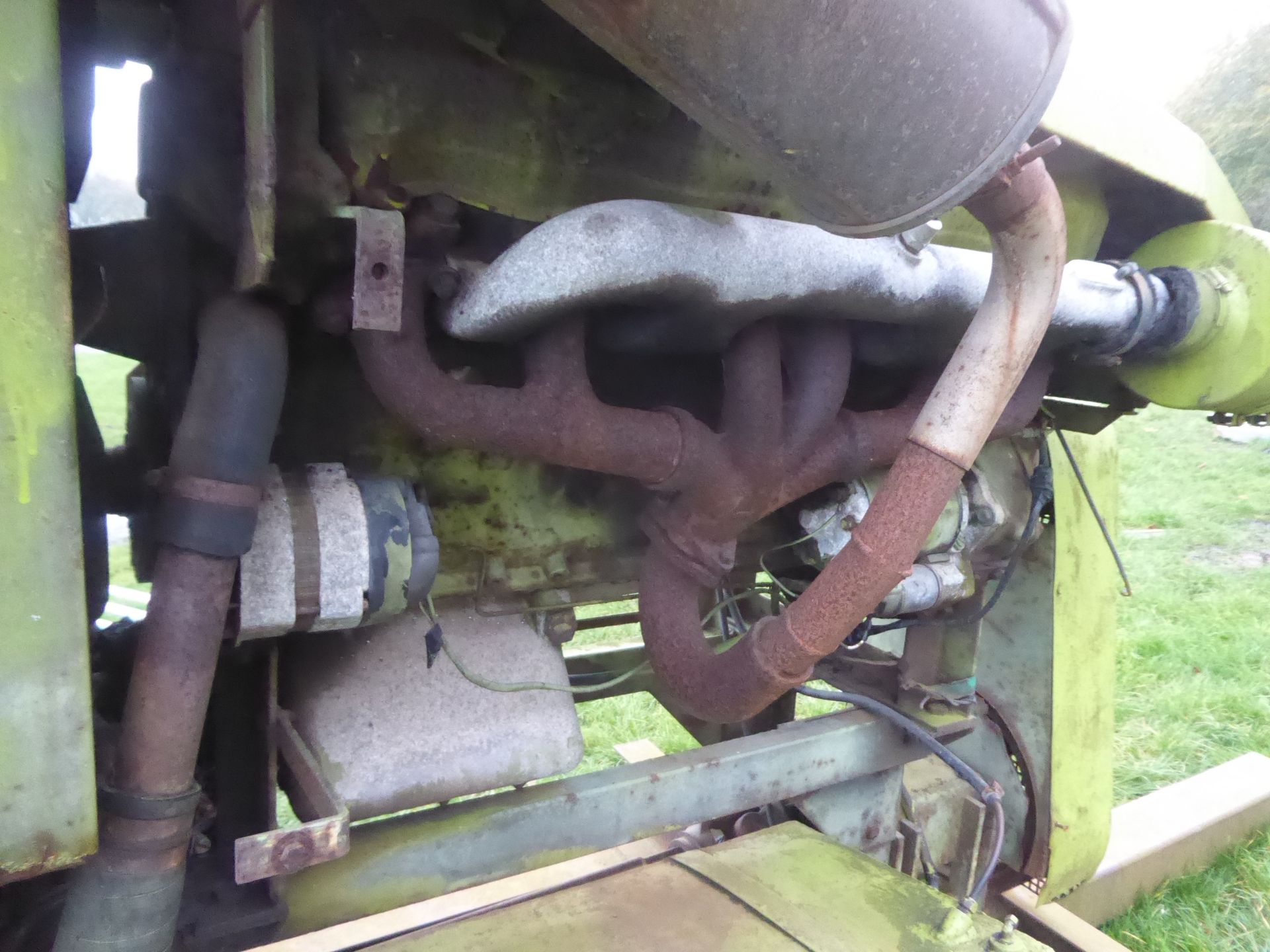 Engine for running grain drier etc - Image 3 of 5