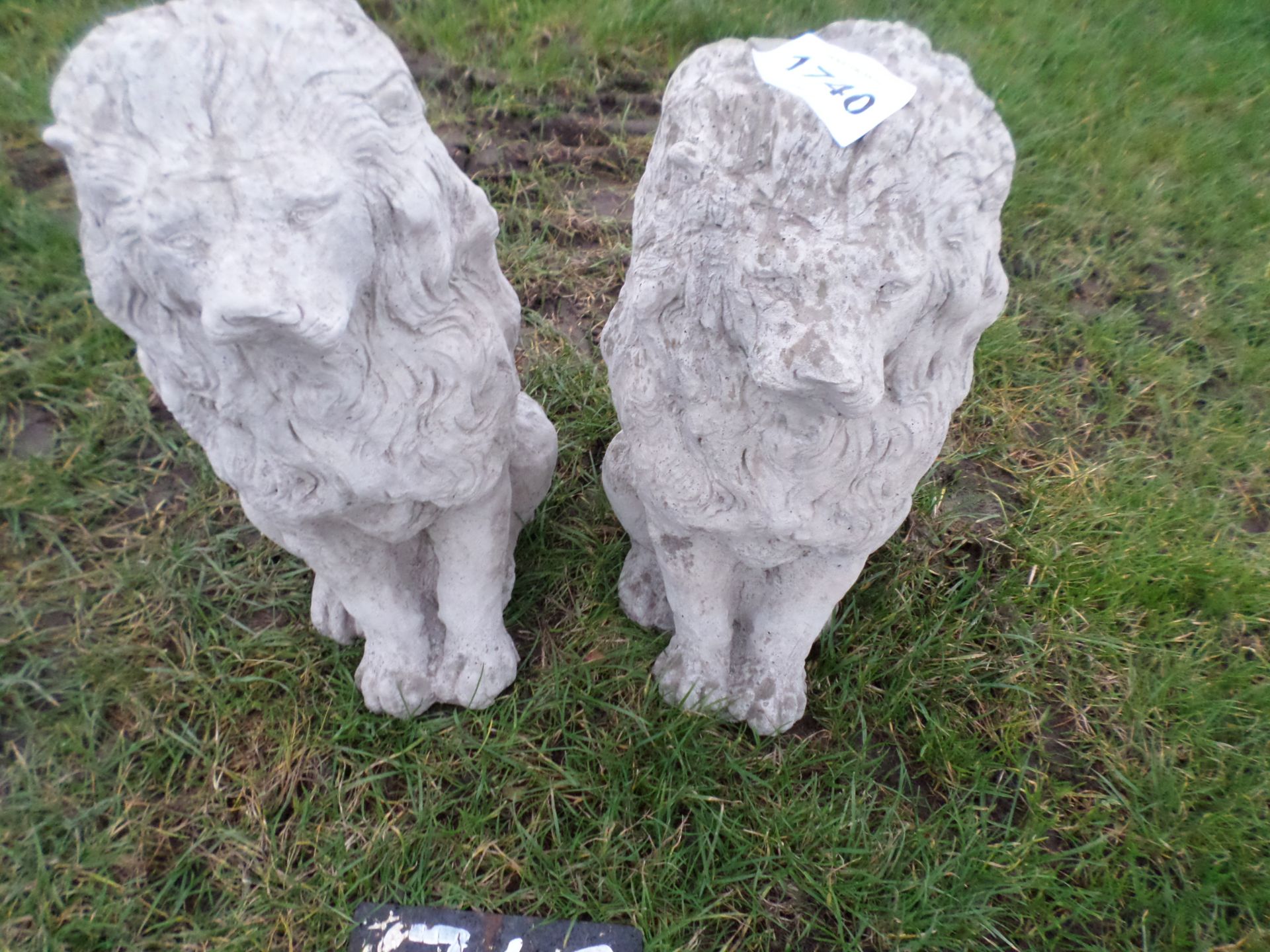 Pair of lion statues NO VAT