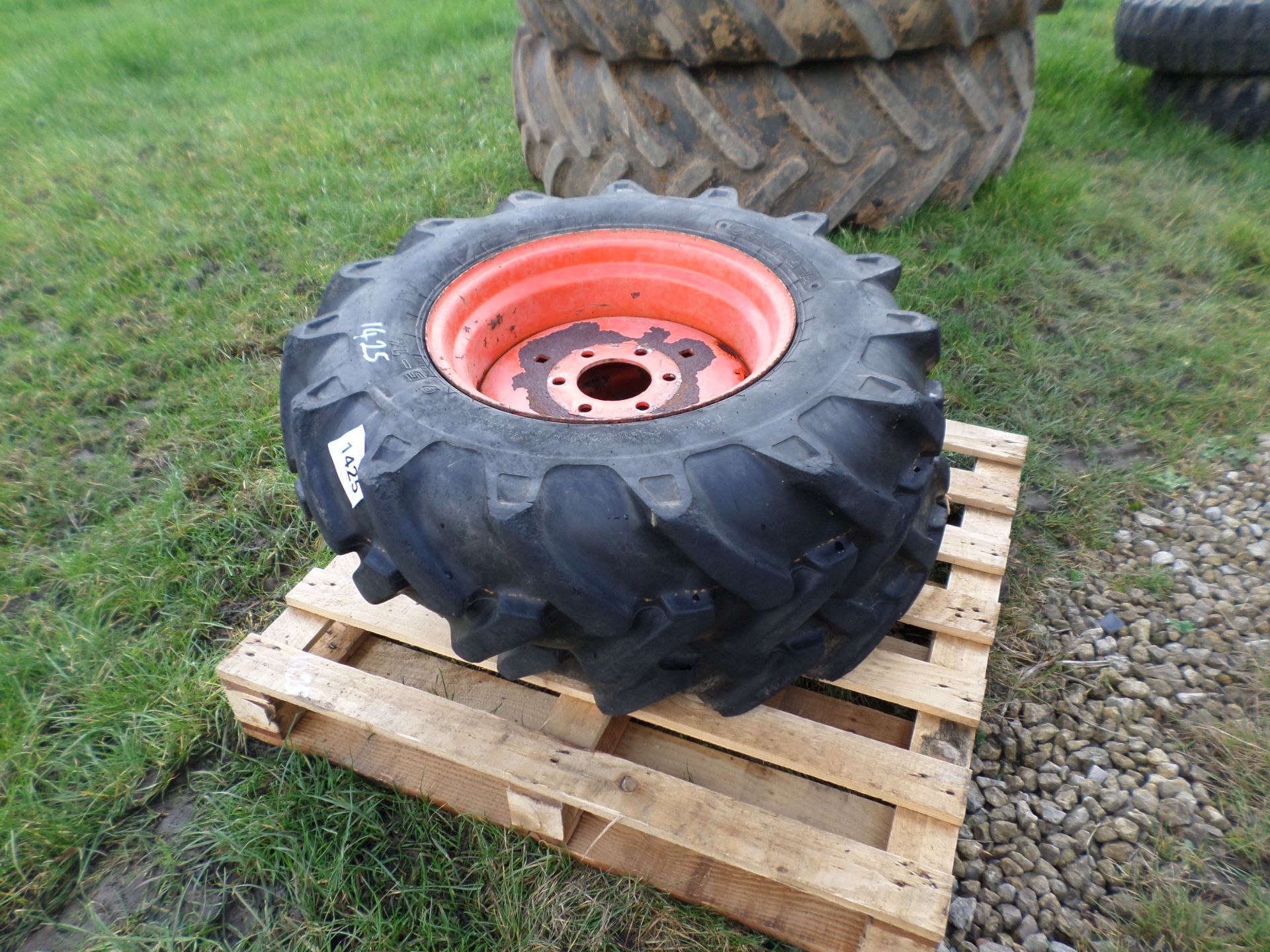 Pair Kubota tractor wheels/tyres 9.5/16
