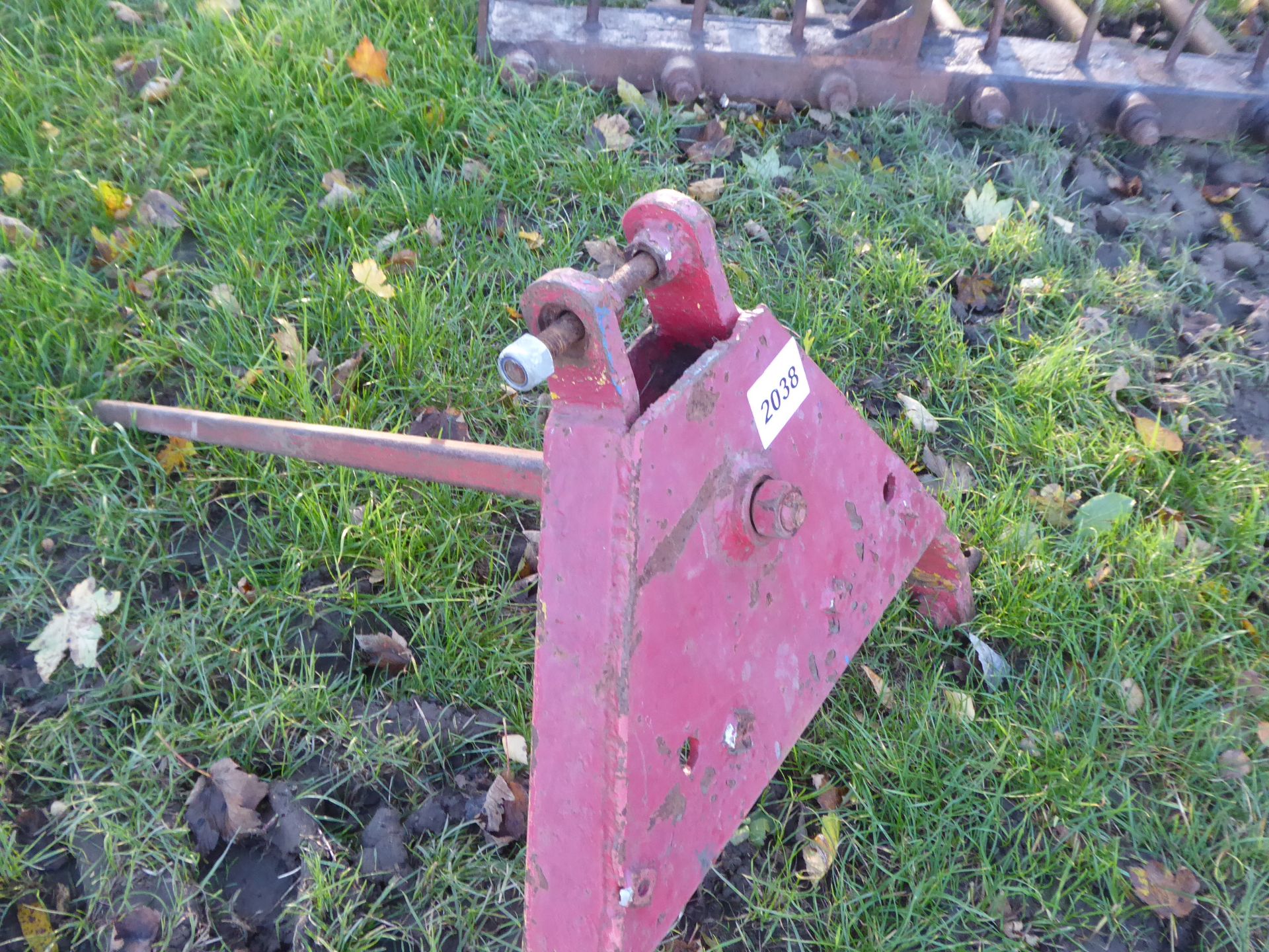 Tractor mounted bale spike