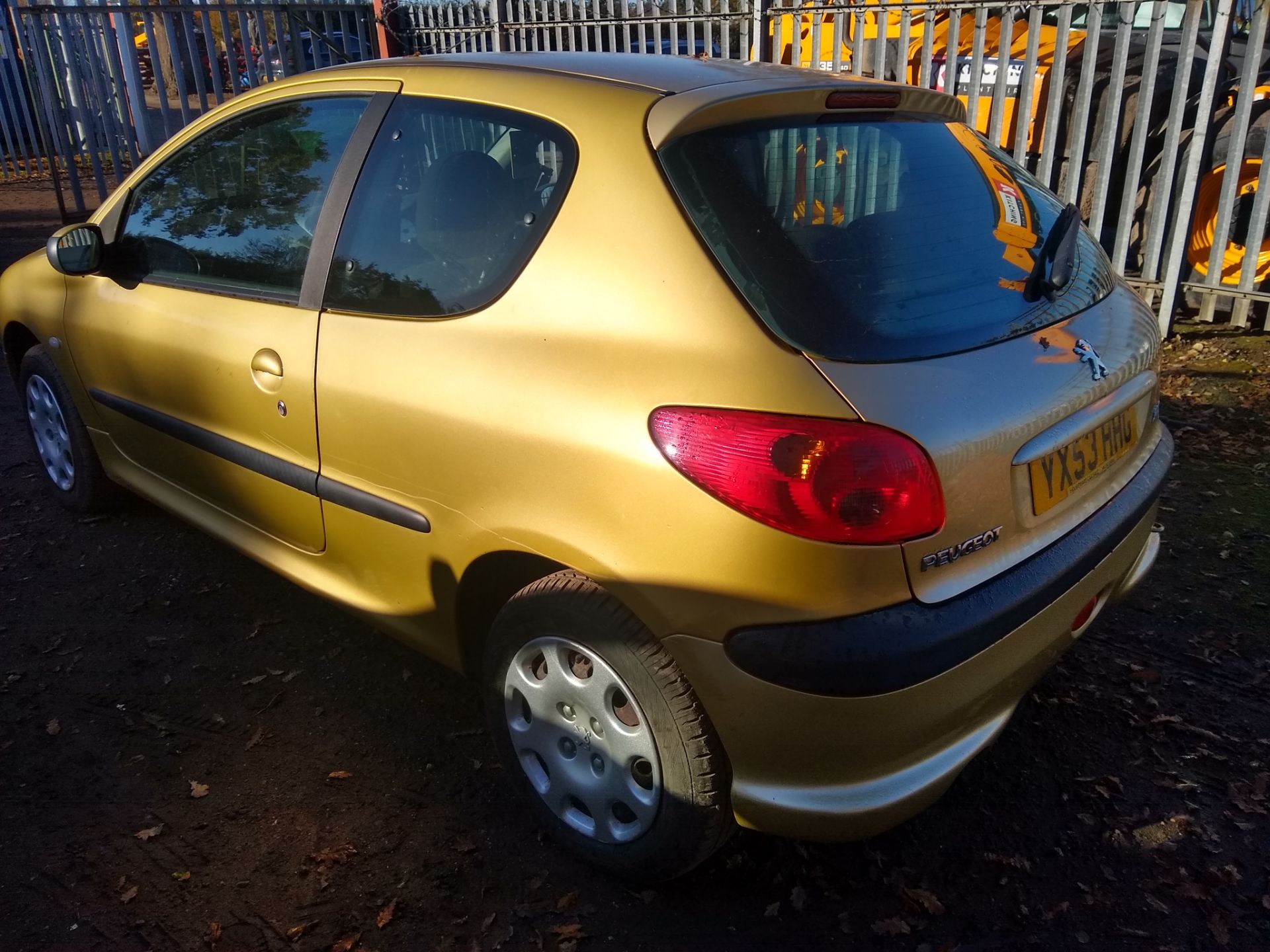 Peugeot 2065 3-door 1.4, YX53HHG, 00's 64522. Unused for more than 2 years. - Image 6 of 9
