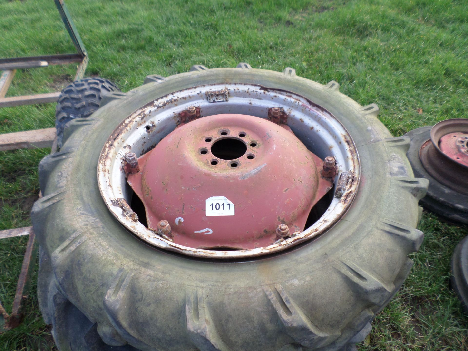 3 tractor wheels & tyres - Image 2 of 2