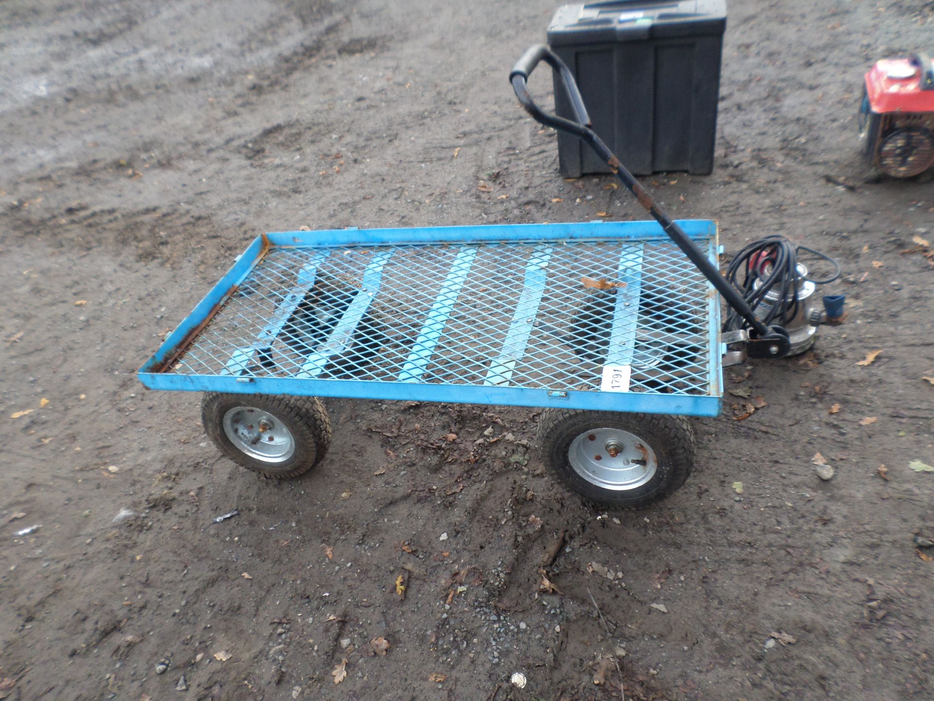 4 wheel trolley NO VAT - Image 2 of 2