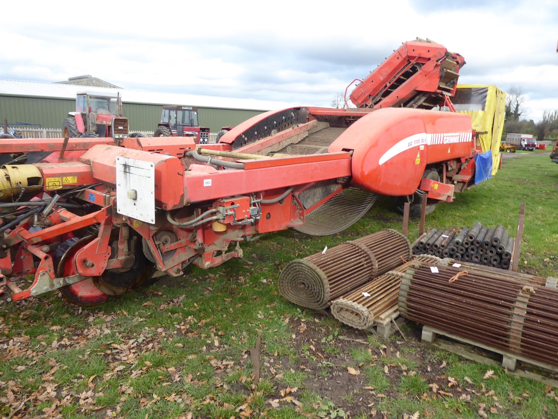 Grimme GZ DLS potato harvester, wheel drive picking table, winrow kit. 50/45/40 webs fitted, GT