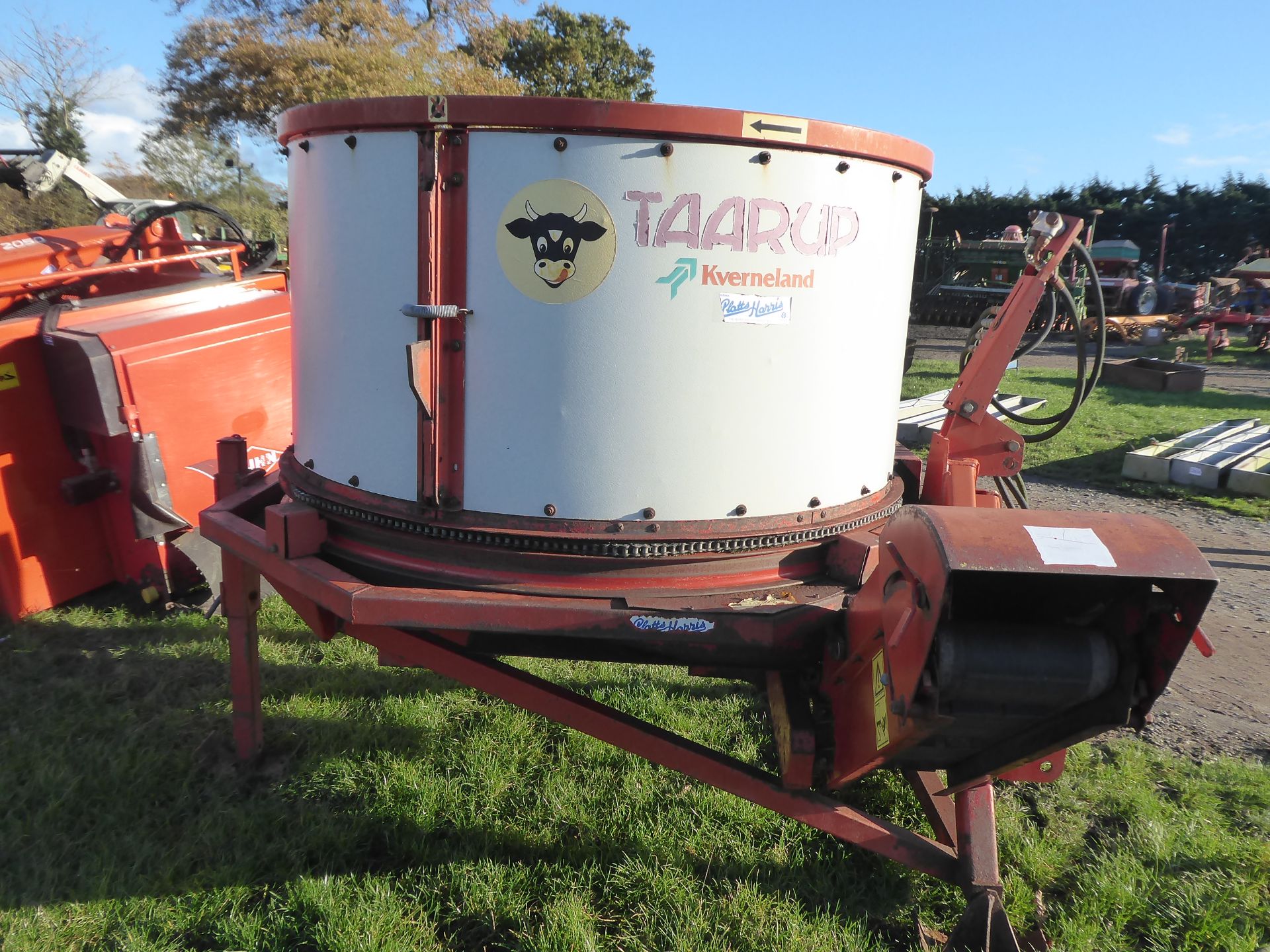 Kverneland/Taarup round bale straw chopper - Image 3 of 3