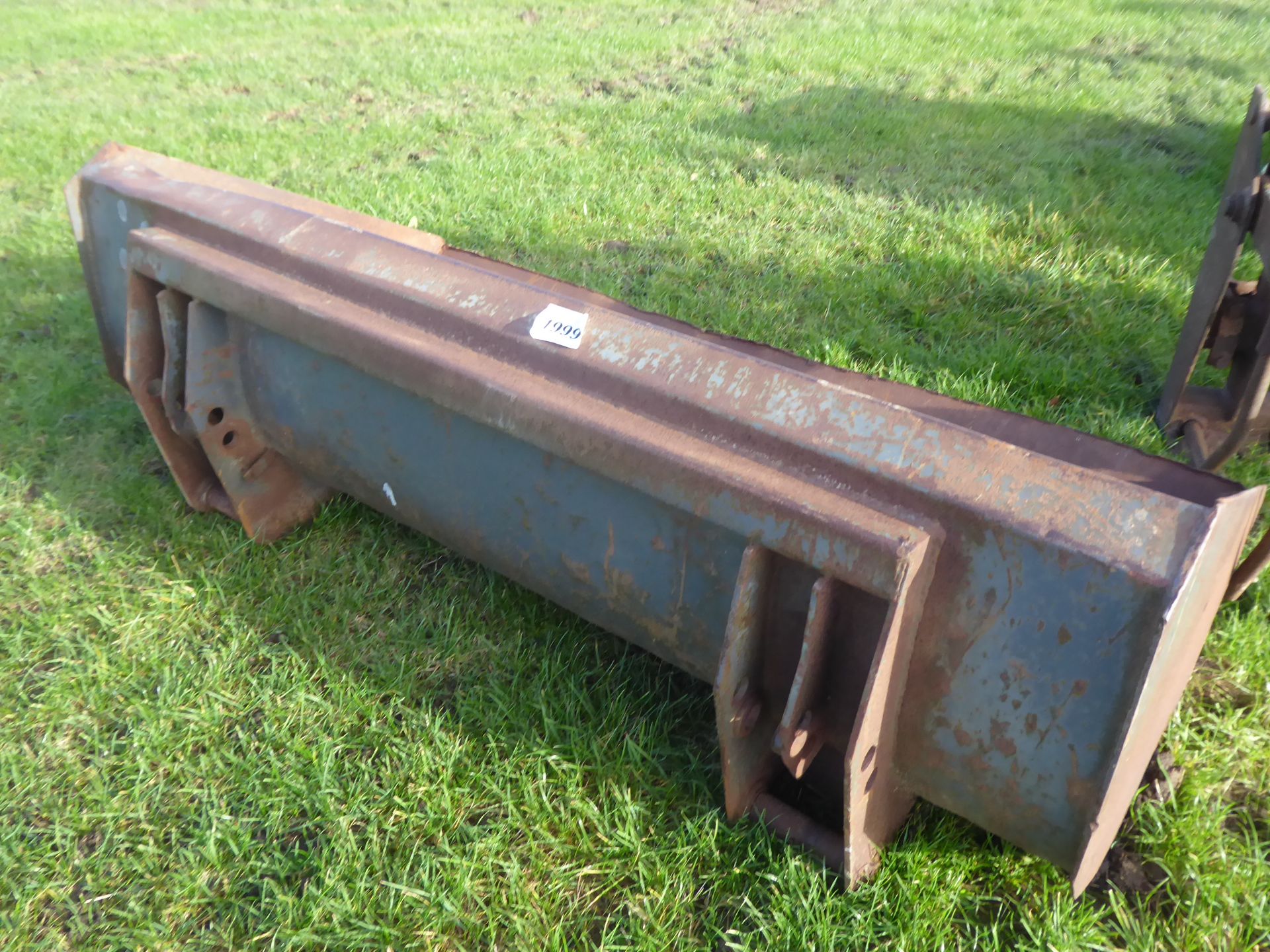 Loader bucket on Chilton brackets