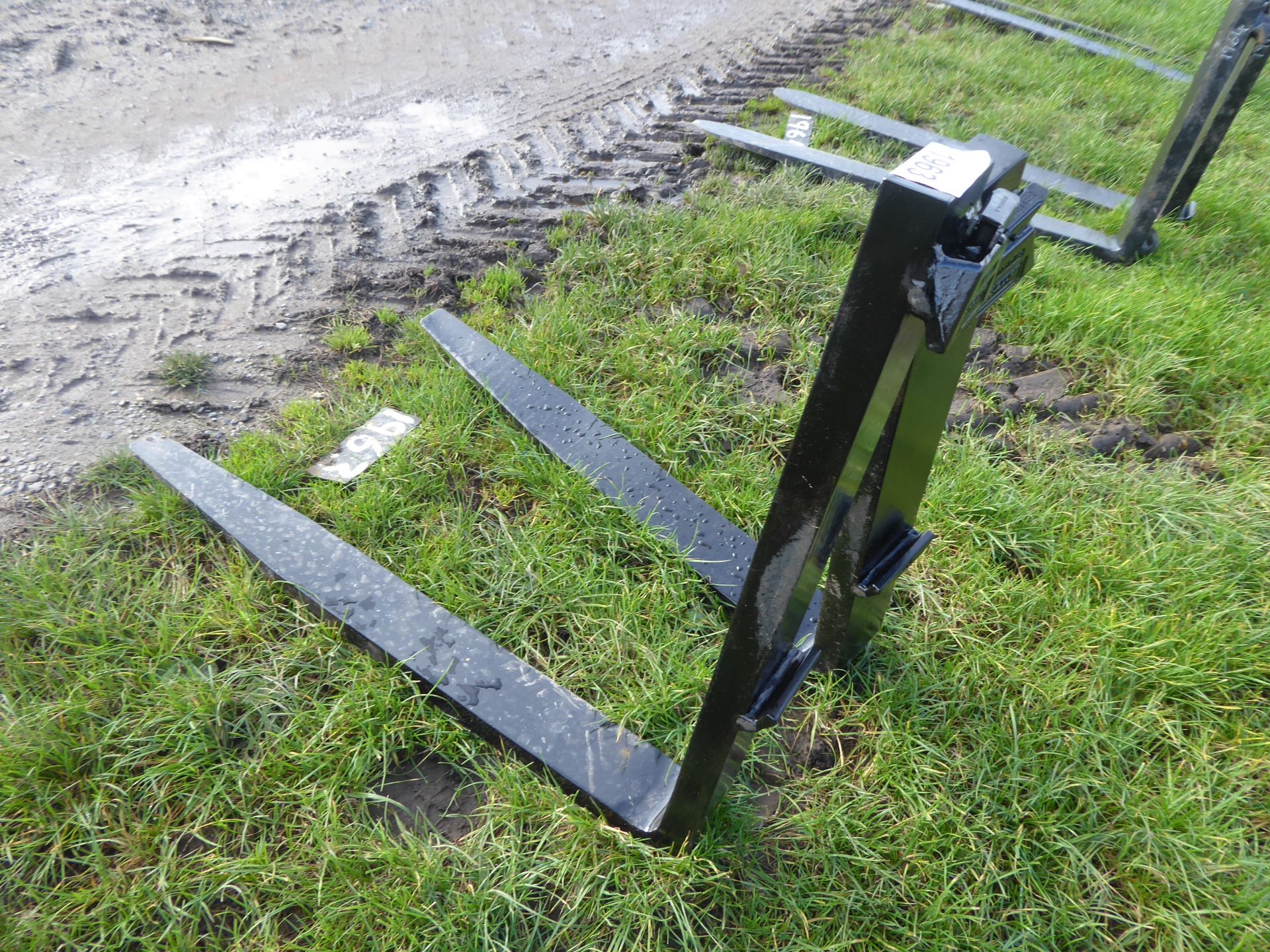 Pair of forklift tines