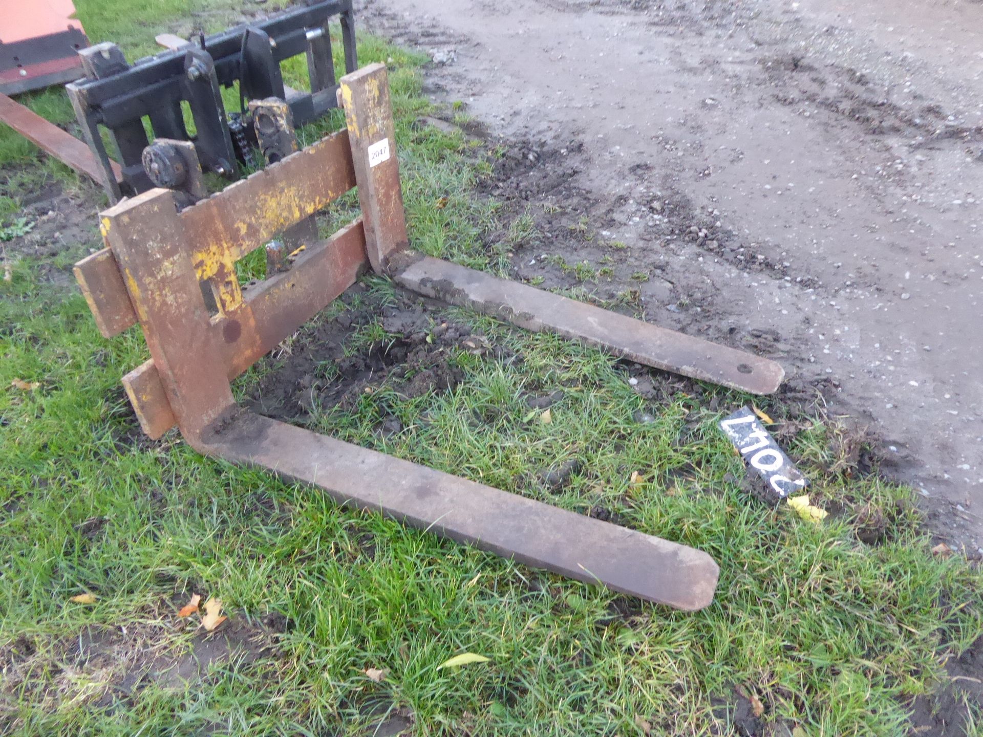 Pallet forks - Image 2 of 2