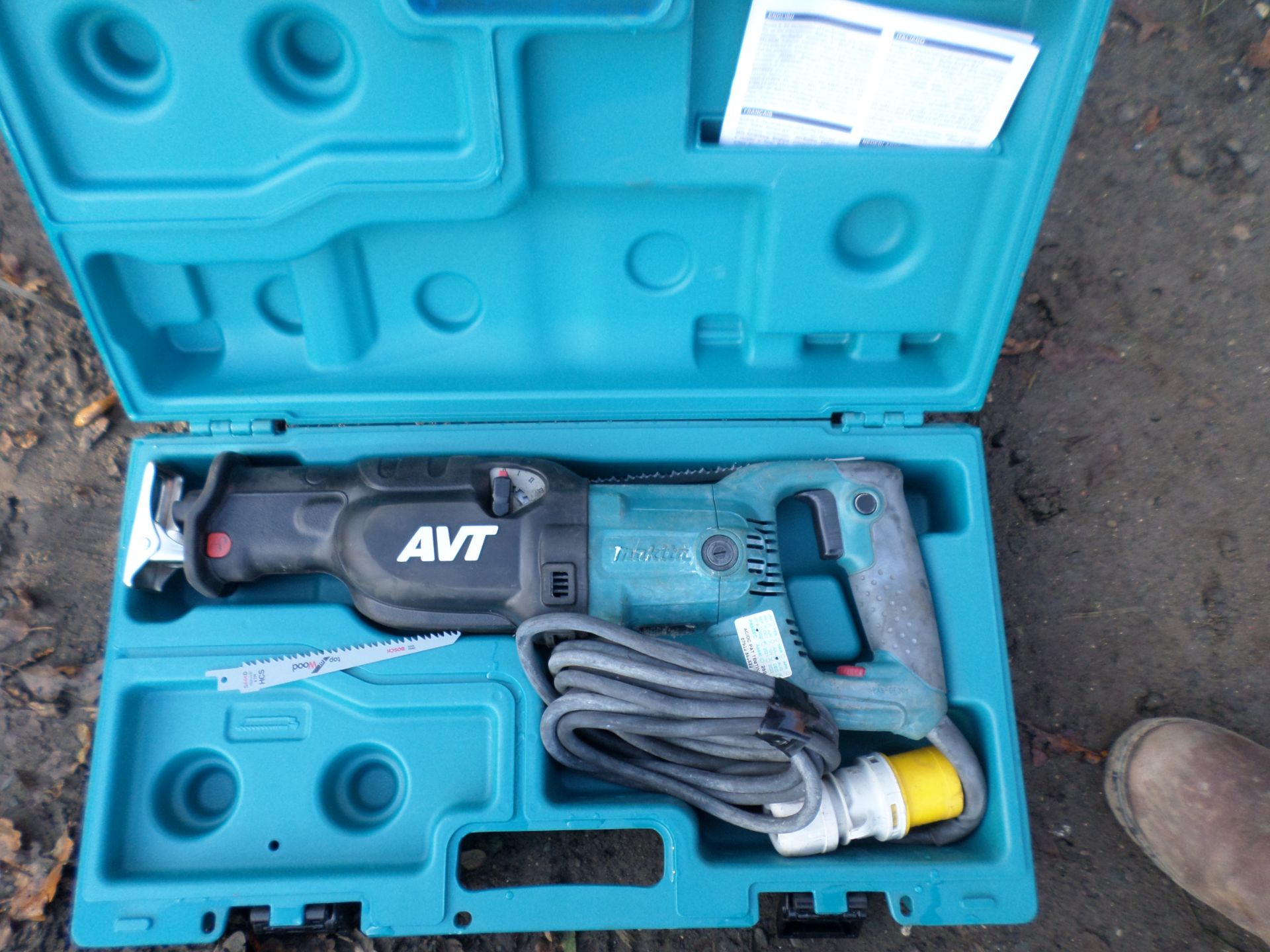 Makita JR3070CT 110v reciprocating saw in carry case with blade NO VAT