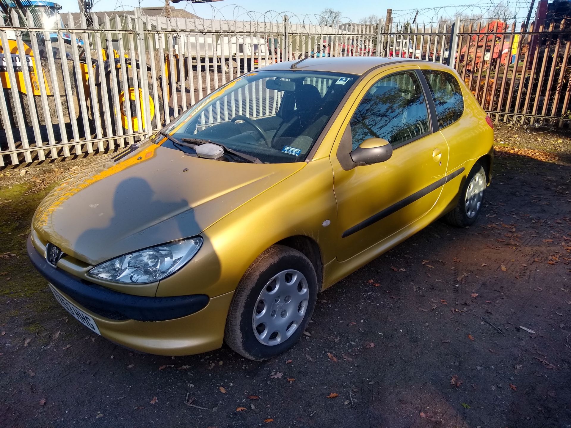 Peugeot 2065 3-door 1.4, YX53HHG, 00's 64522. Unused for more than 2 years. - Image 8 of 9