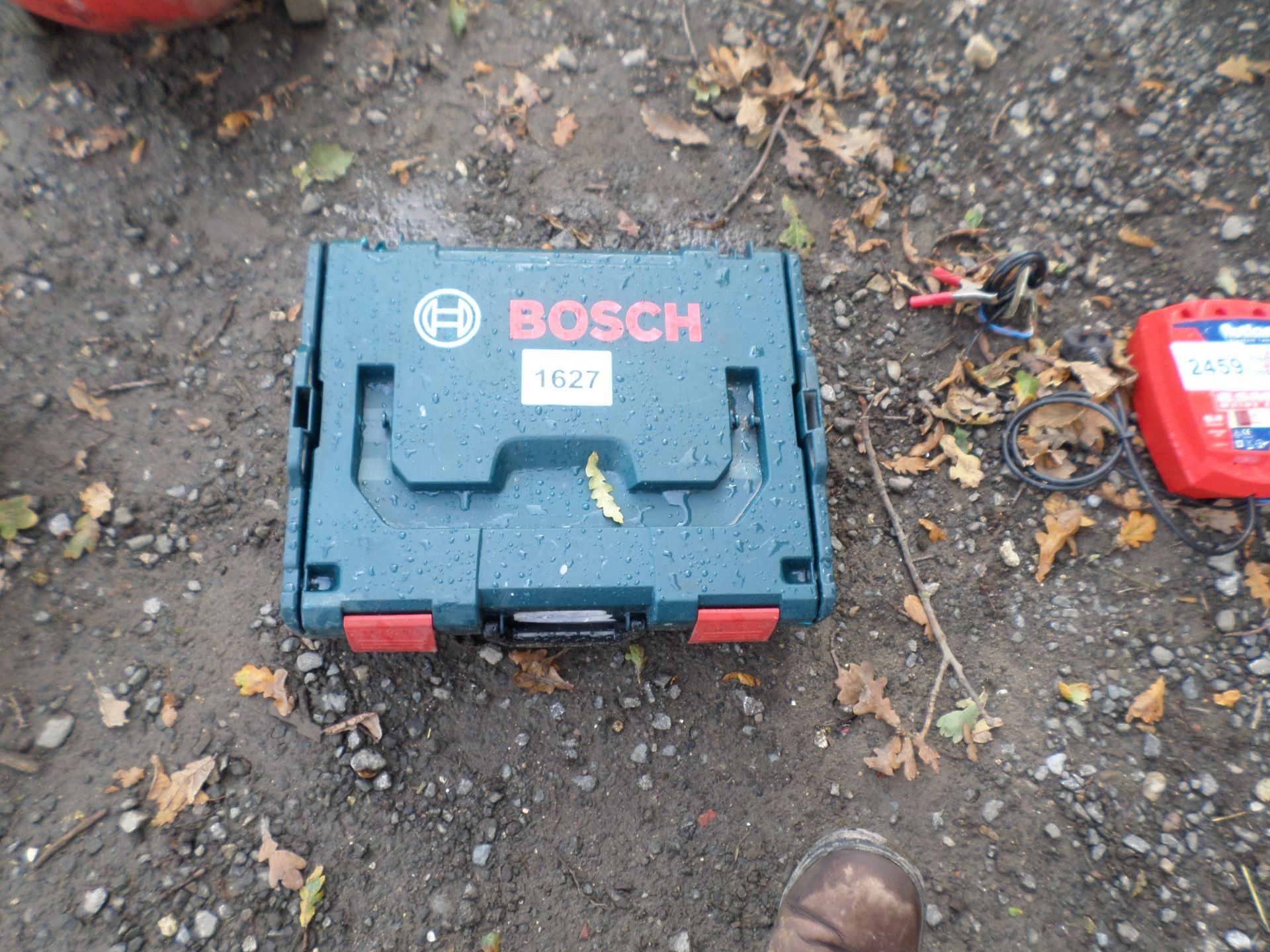 Bosch rechargeable impact gun NO VAT - Image 2 of 2