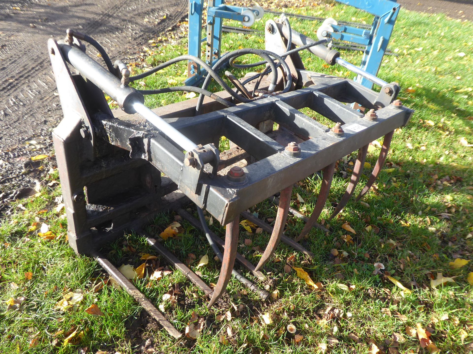 4'6" muck grab with Quicke brackets NO VAT - Image 2 of 2