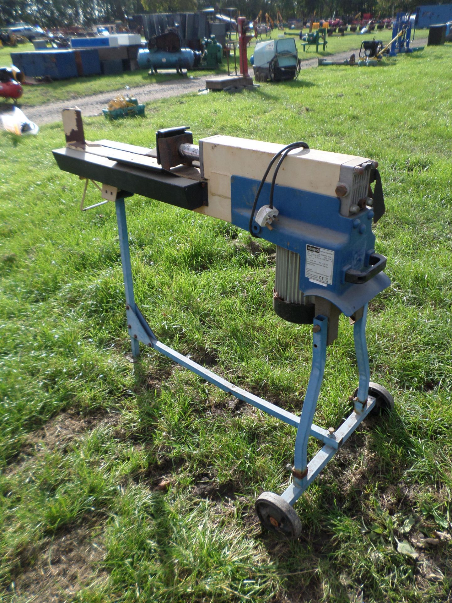 Electric log splitter, in need of repair NO VAT - Image 2 of 2