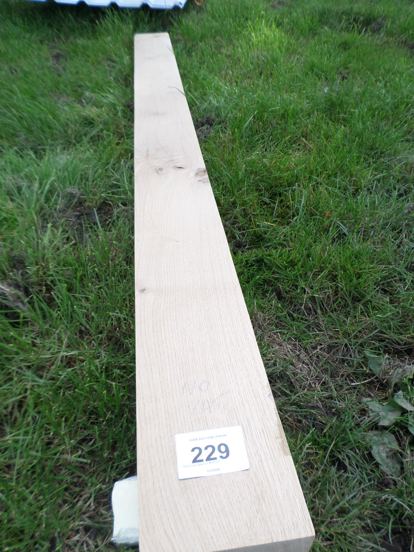 Oak beam approx 7'8"x7"x3" NO VAT - Image 2 of 2