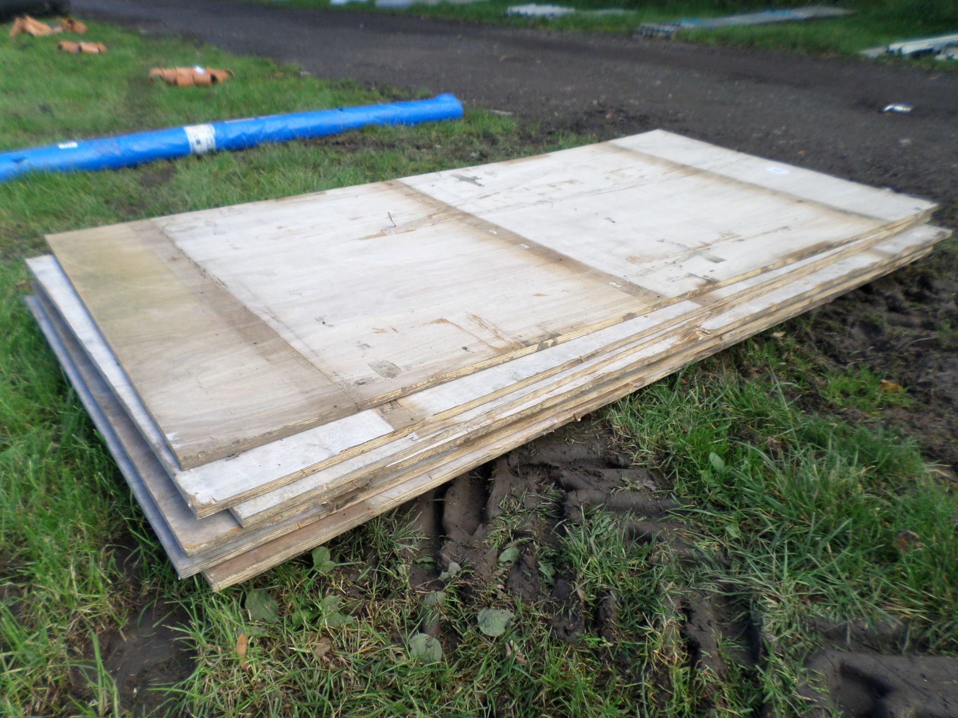 10 x 8x4 3.25 ply boards NO VAT - Image 2 of 2