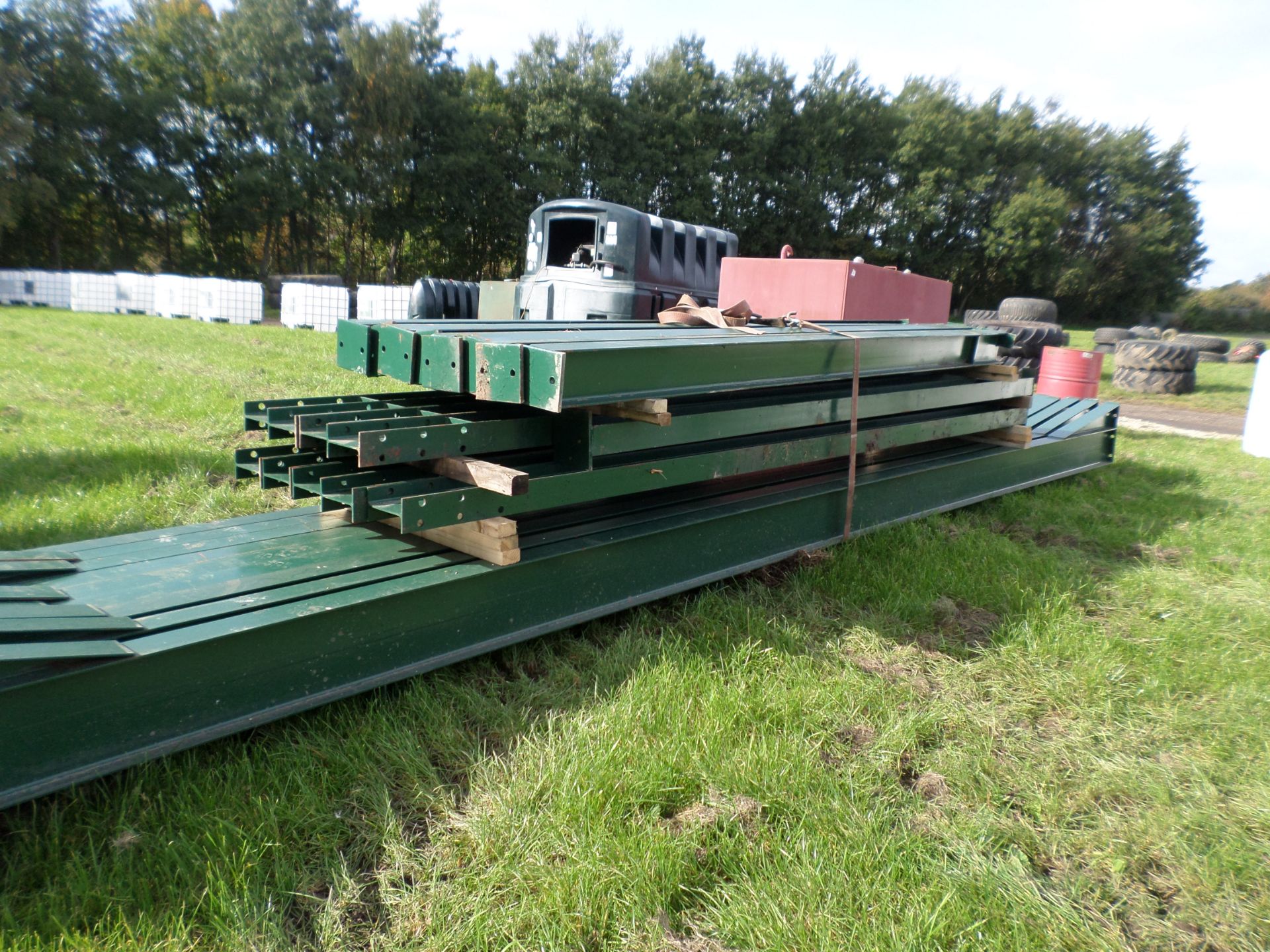 New 120x25ft single pitch 15 bay shed, bays 12ft to 14ft high, steelwork and bolts - Image 3 of 4