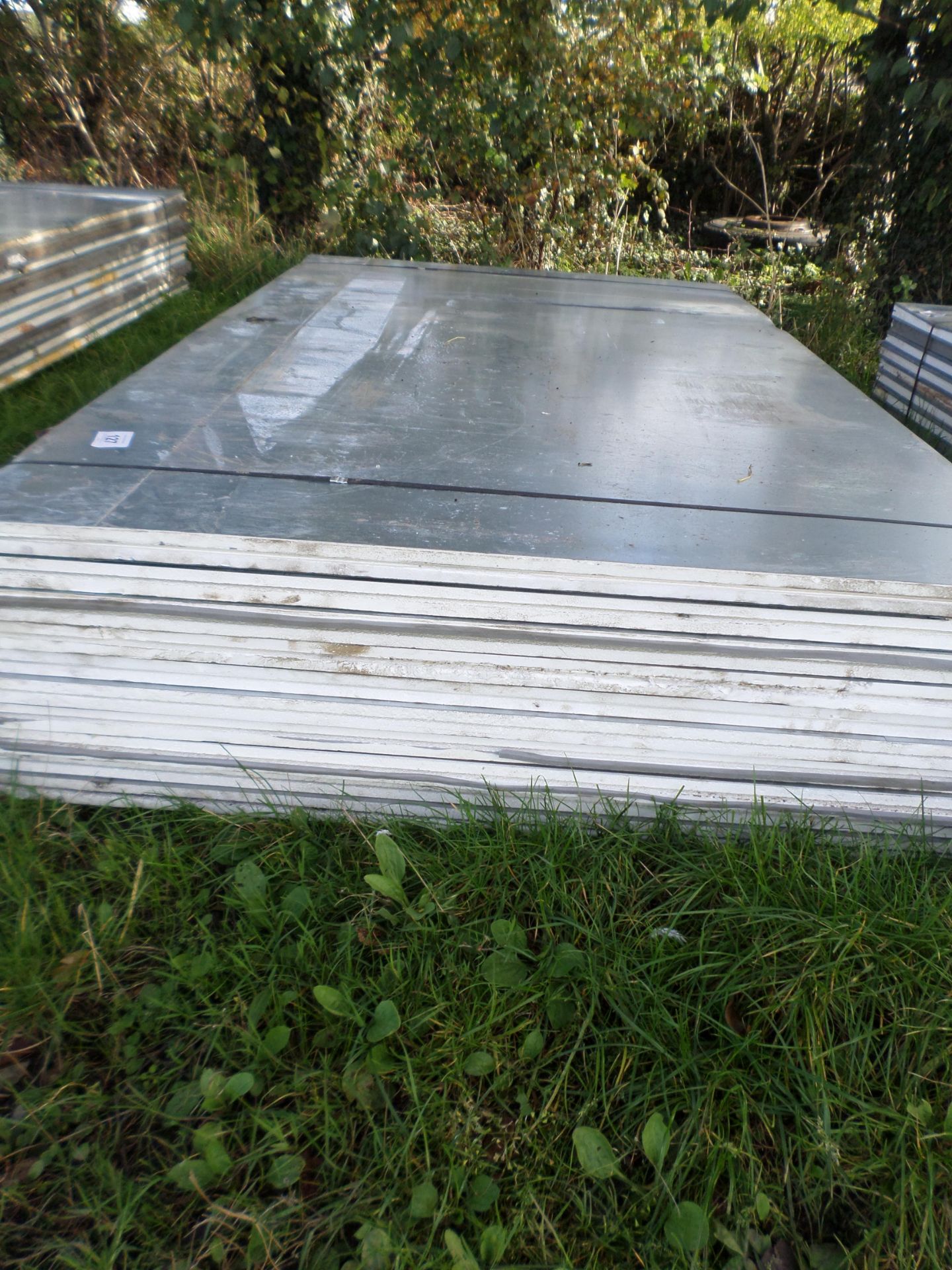 10 insulated building panels, galvanised sheet both sides, 8'x5'x2" NO VAT - Image 2 of 2