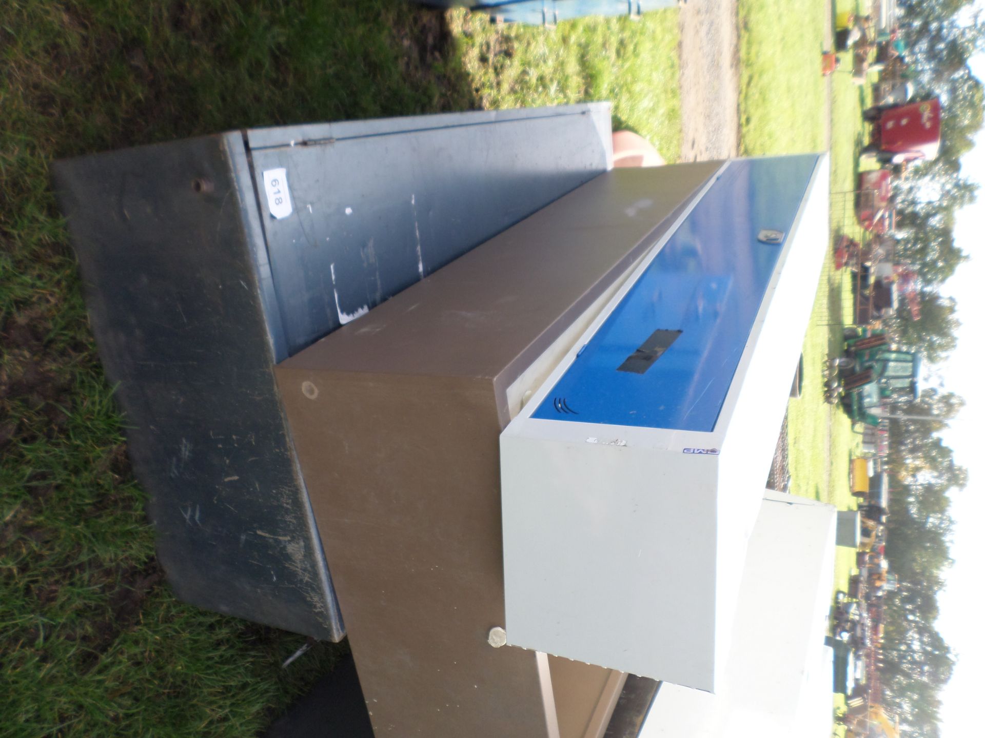 Quantity of lockers