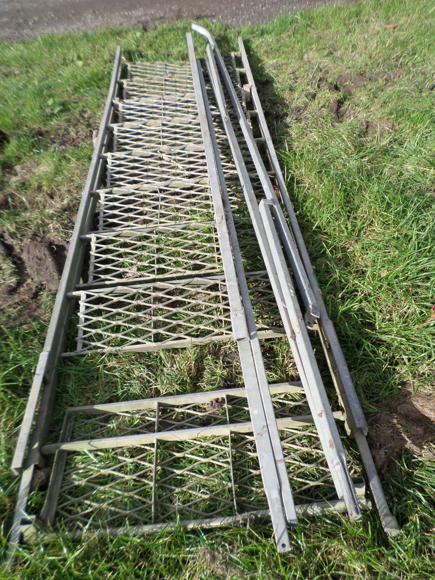 Galvanised steps c/w handrail - Image 2 of 2