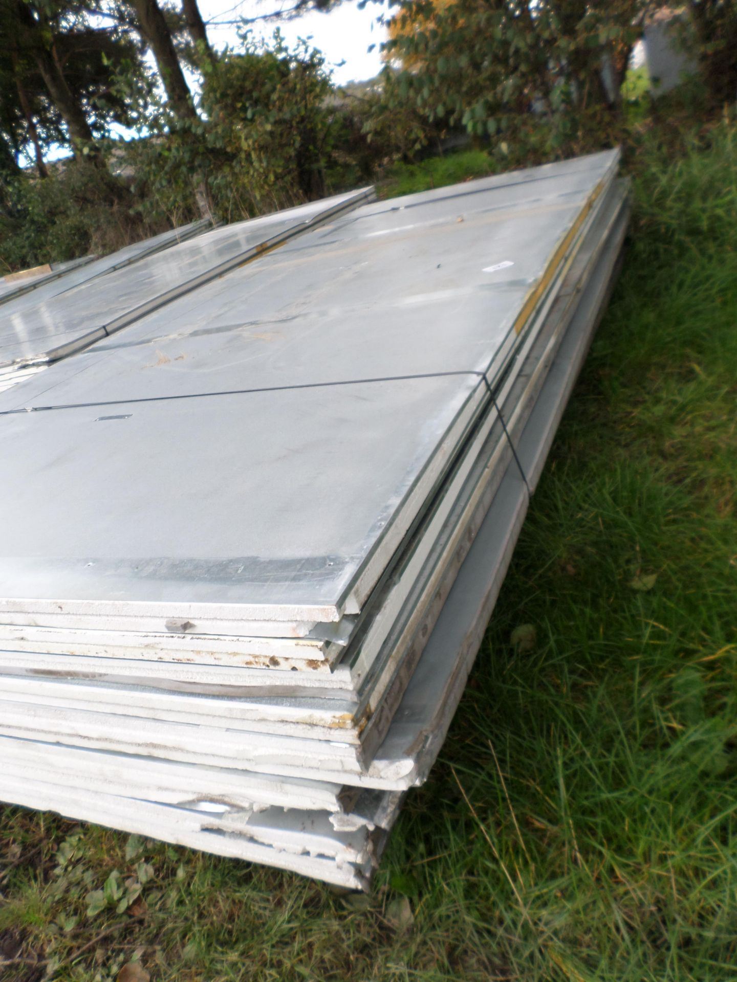 10 insulated building panels, galvanised sheet both sides, 12'x5'x2" NO VAT - Image 2 of 2