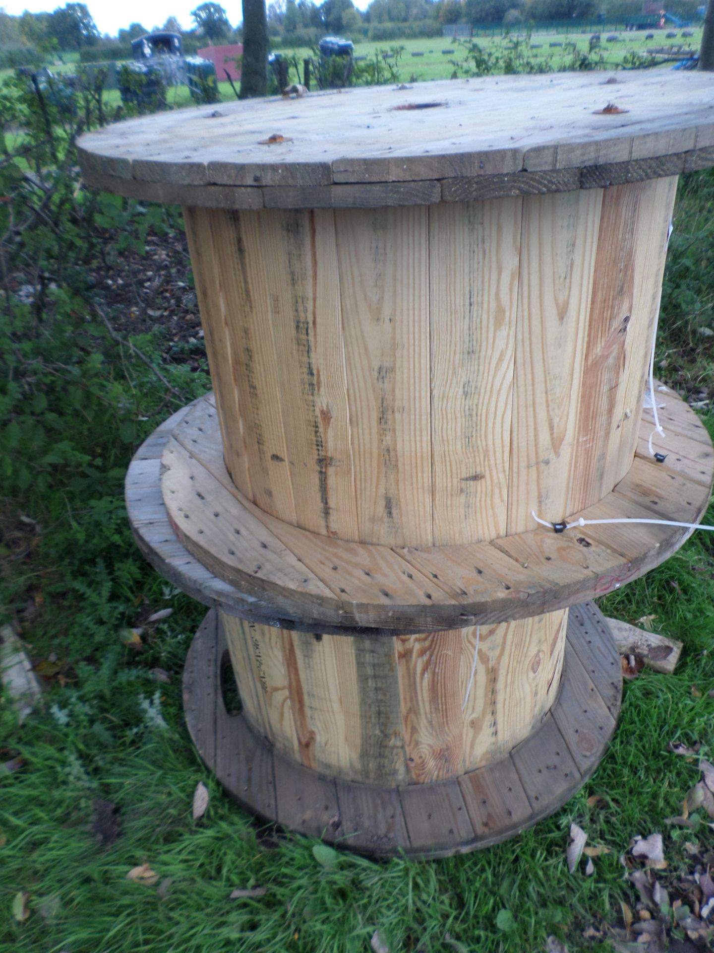 Wooden cable drum - Image 2 of 2