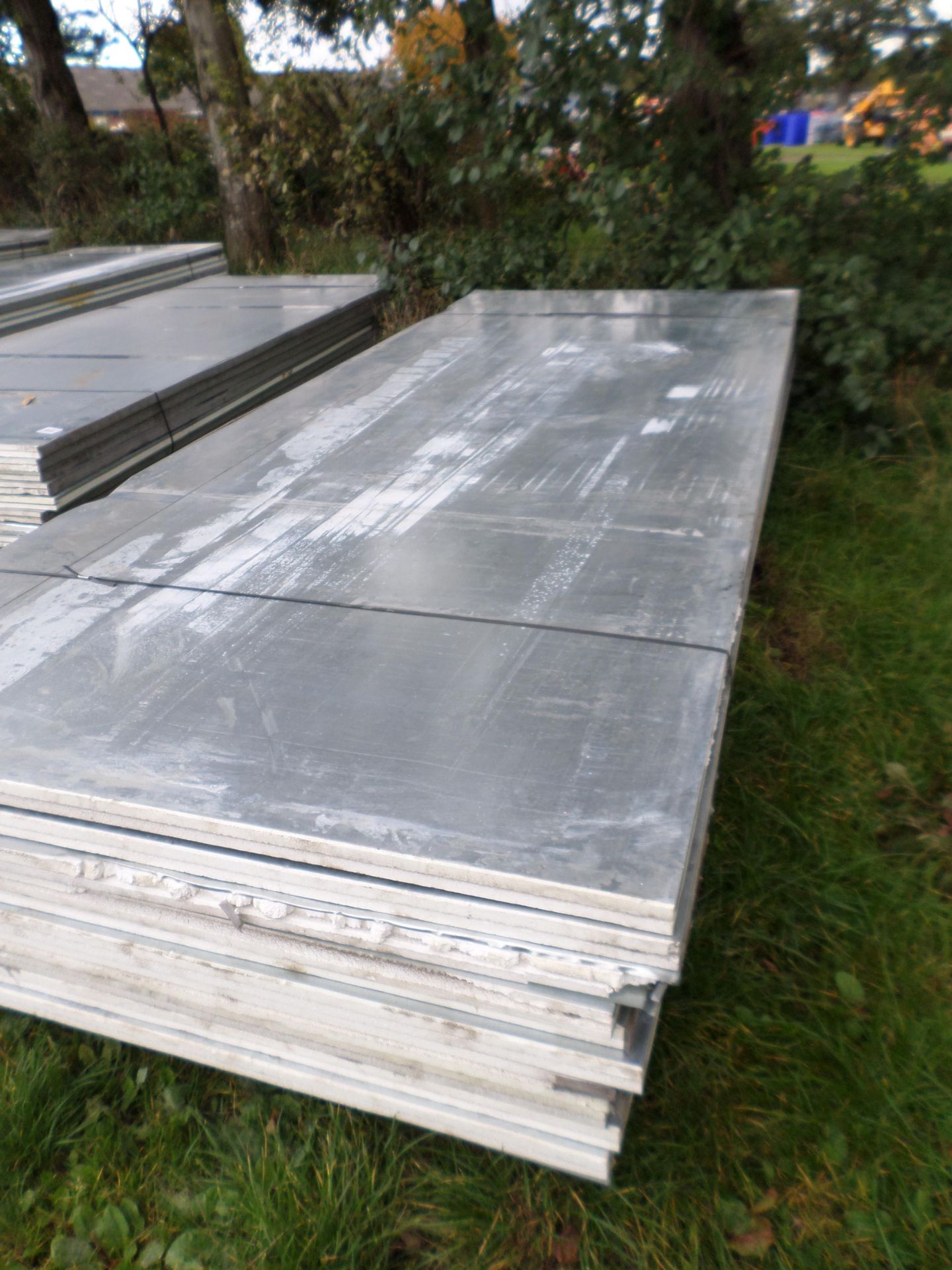 10 insulated building panels, galvanised sheet both sides, 12'x5'x2" NO VAT - Image 2 of 2