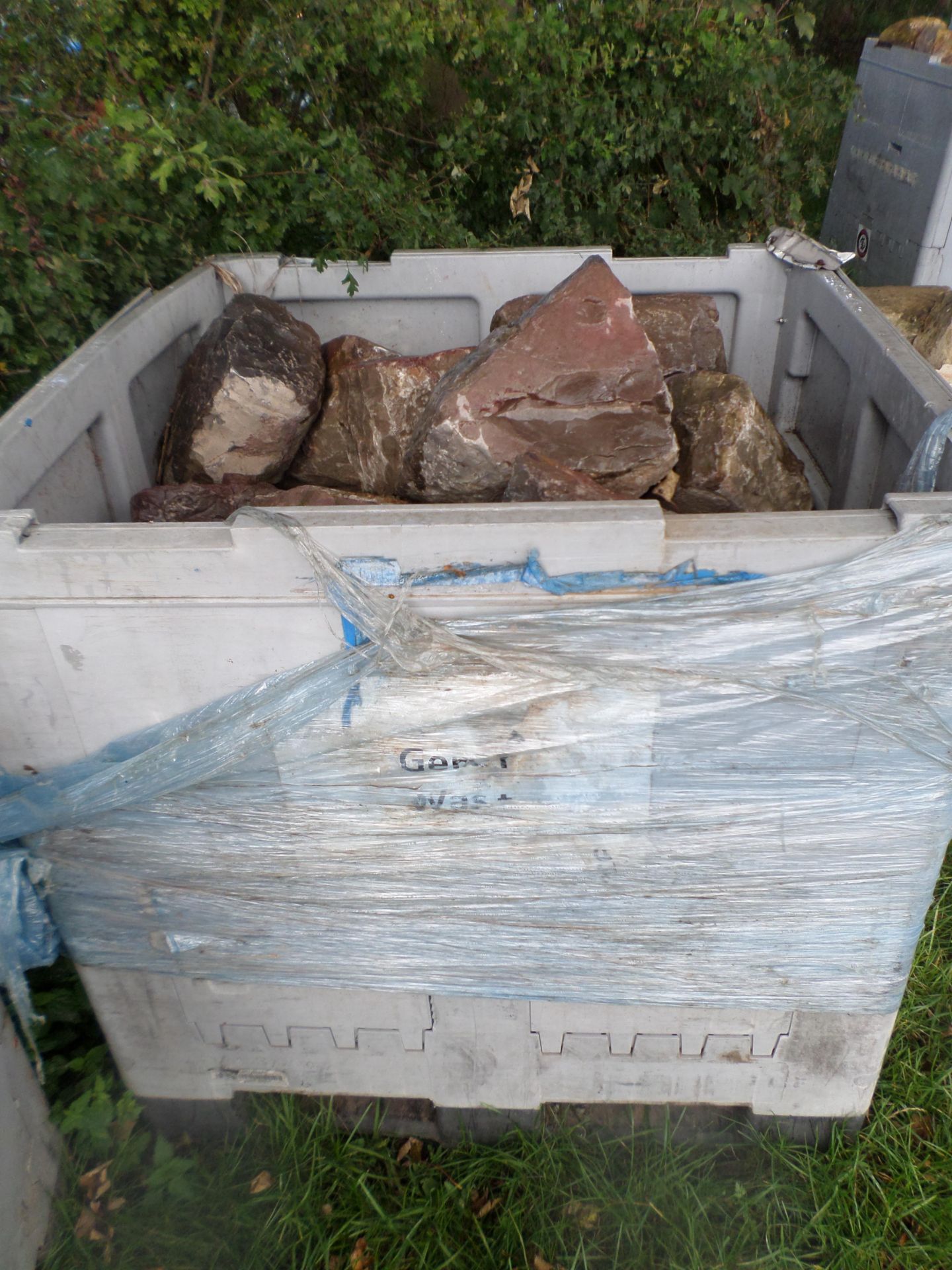 Pallet of building stone - Image 2 of 2