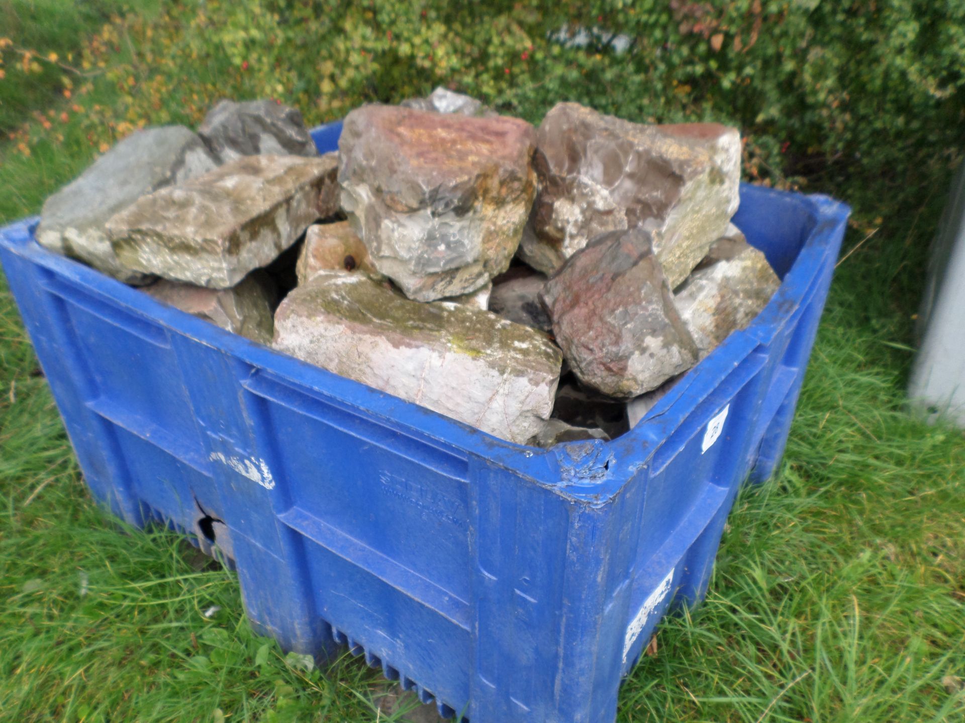 Pallet of building stone - Image 2 of 2