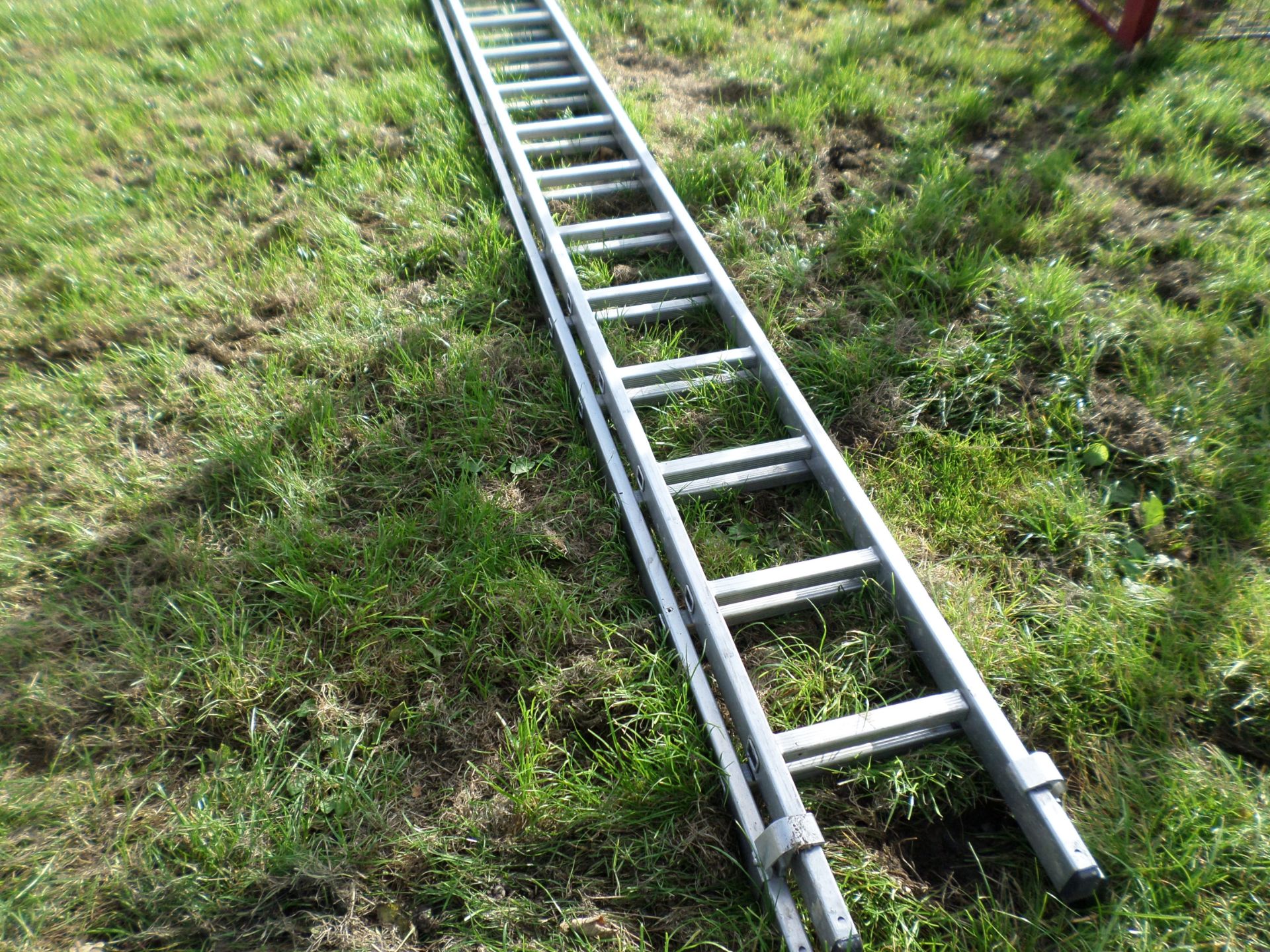 Aluminium ladders