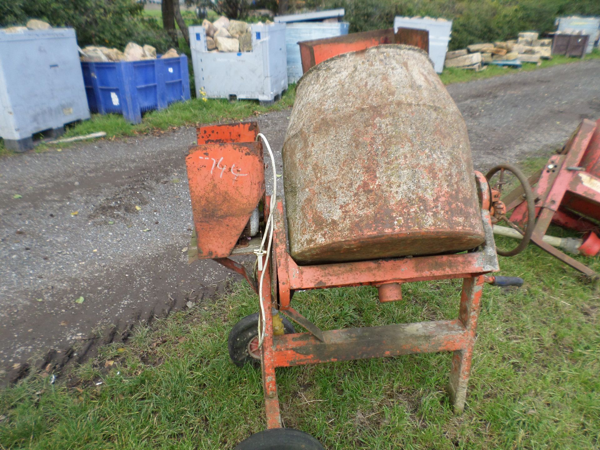 110v cement mixer NO VAT - Image 2 of 2