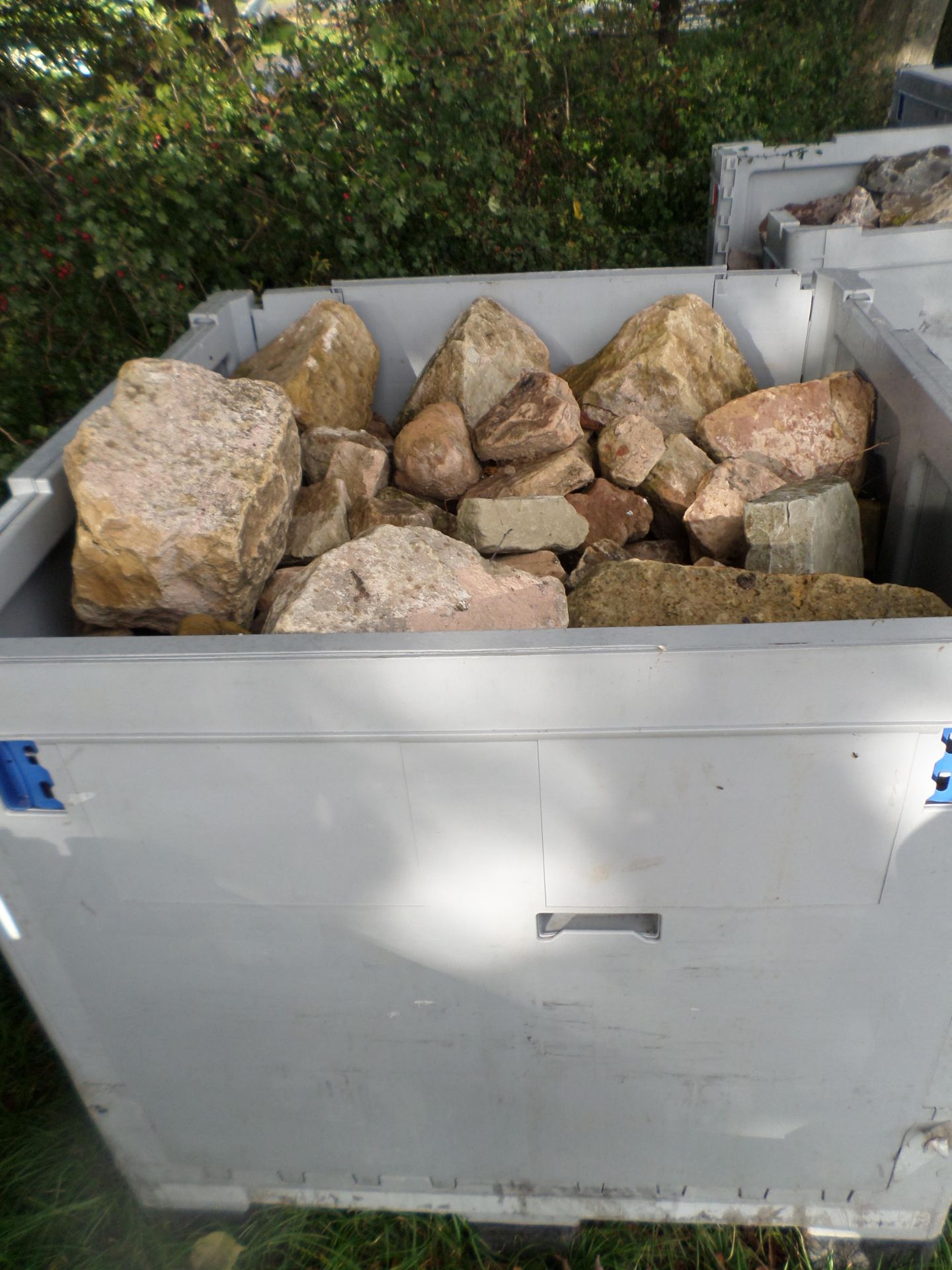 Pallet of building stone - Image 2 of 2