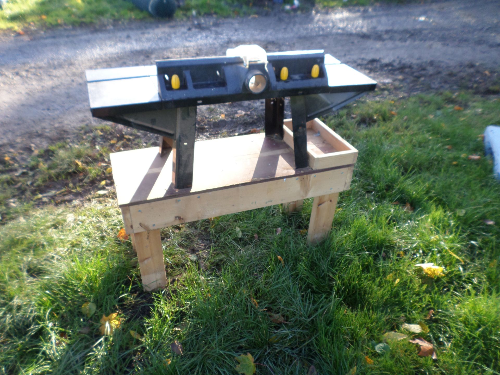 Router table NO VAT - Image 2 of 2